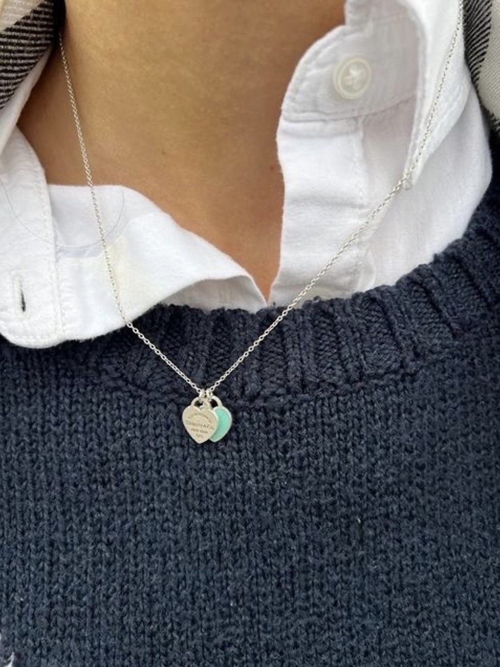 Tiffany & Co. Return To Tiffany Blue Double Heart Tag Pendant Mini Silver, Tiffany & Co. Return To Tiffany Pink Double Heart Tag Pendant Mini Silver (16in) 착용 스타일 - 4