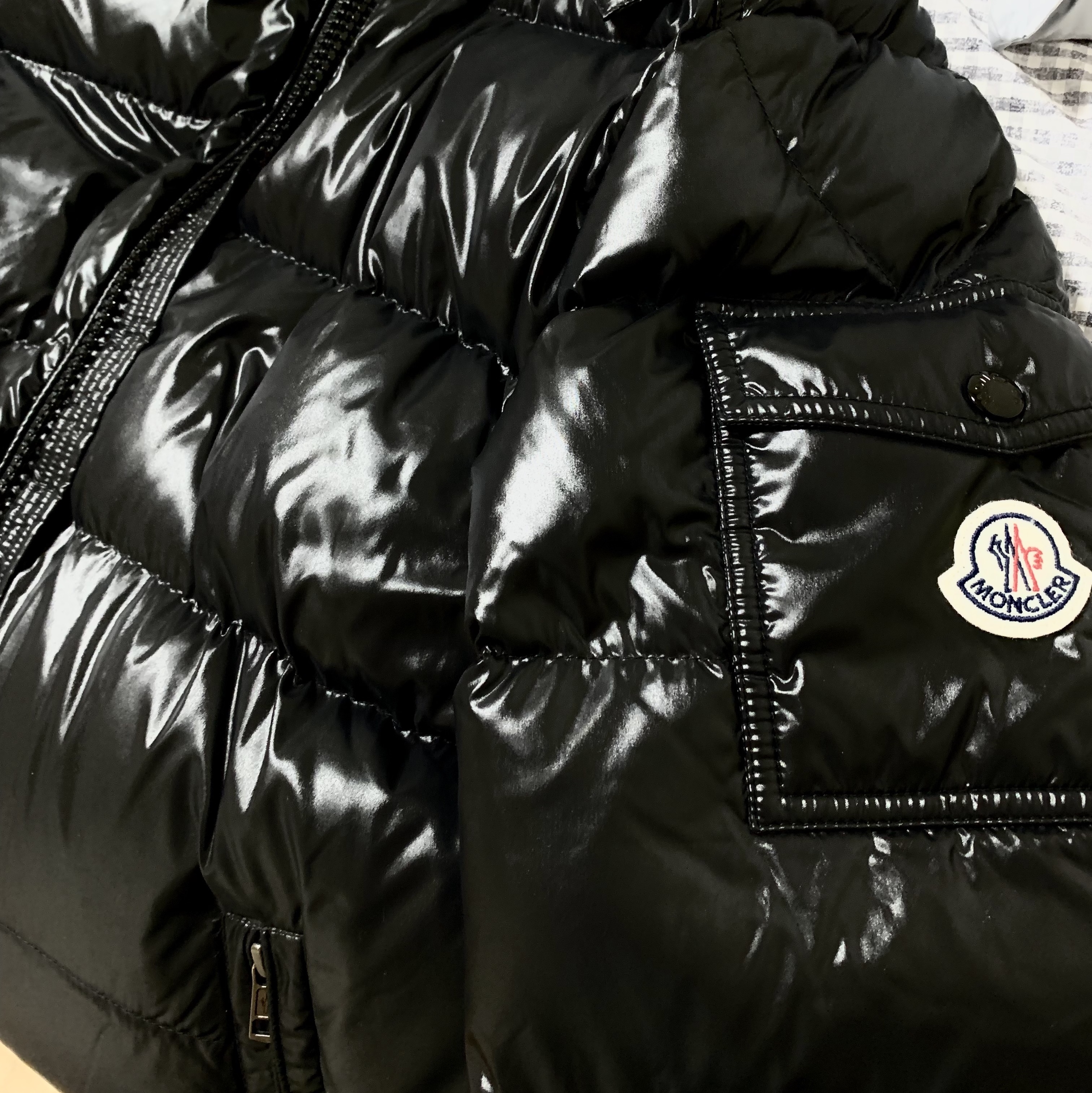 Moncler Maya Short Down Jacket Black - 23FW 착용 스타일