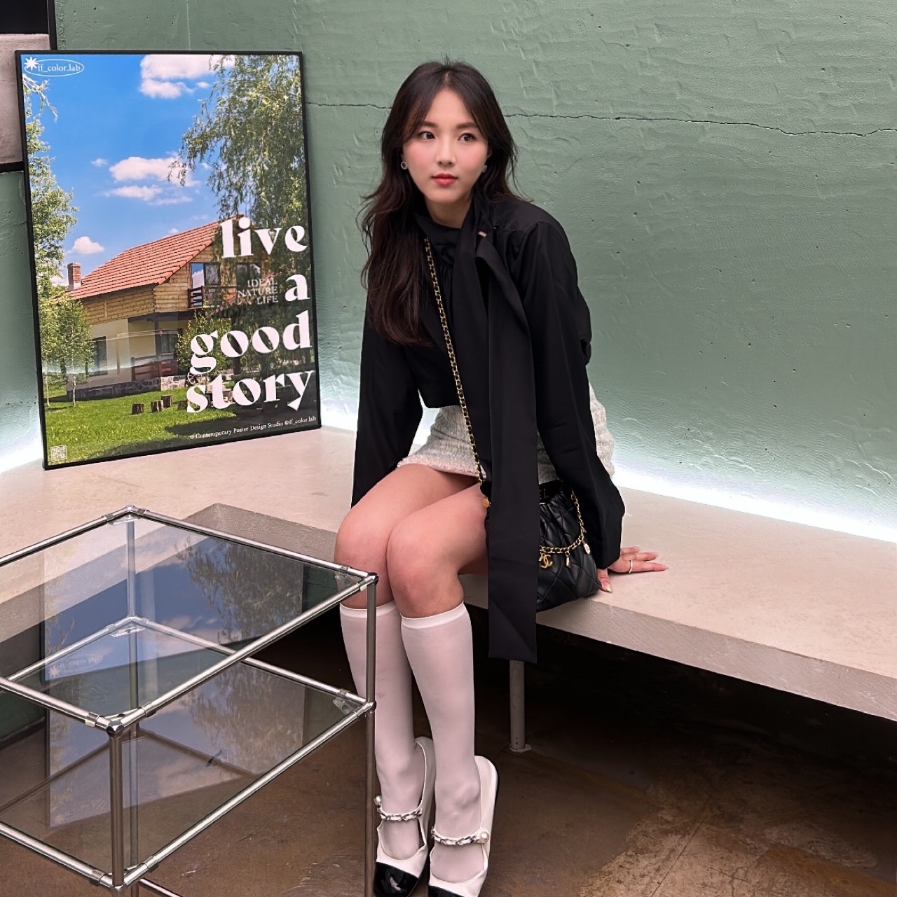 (W) Miu Miu Patent Leather Ballerinas White Black 착용 스타일