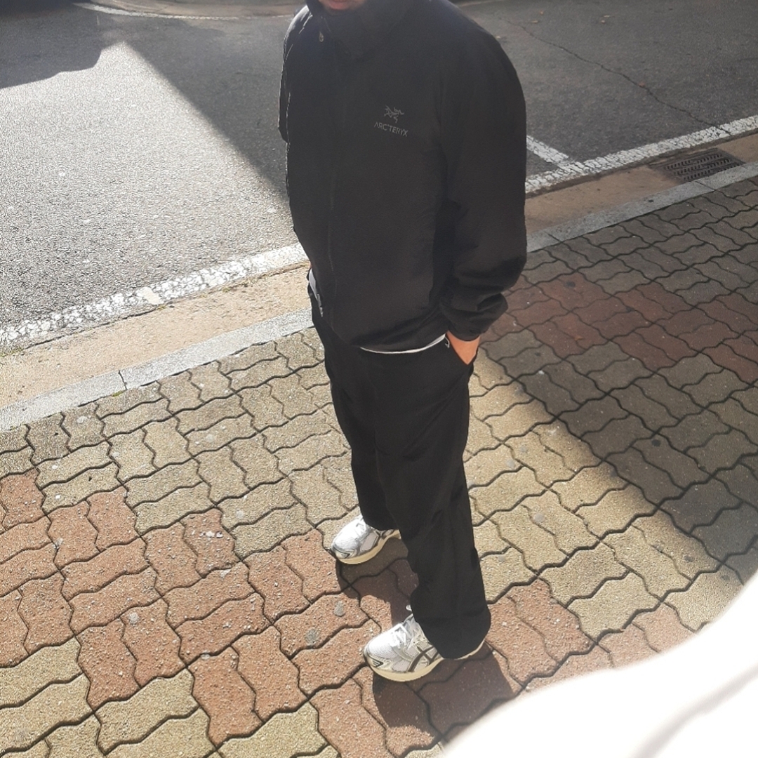 Arc'teryx Atom LT Hoody Black, Asics Gel-1130 White Clay Canyon 착용 스타일 - 2