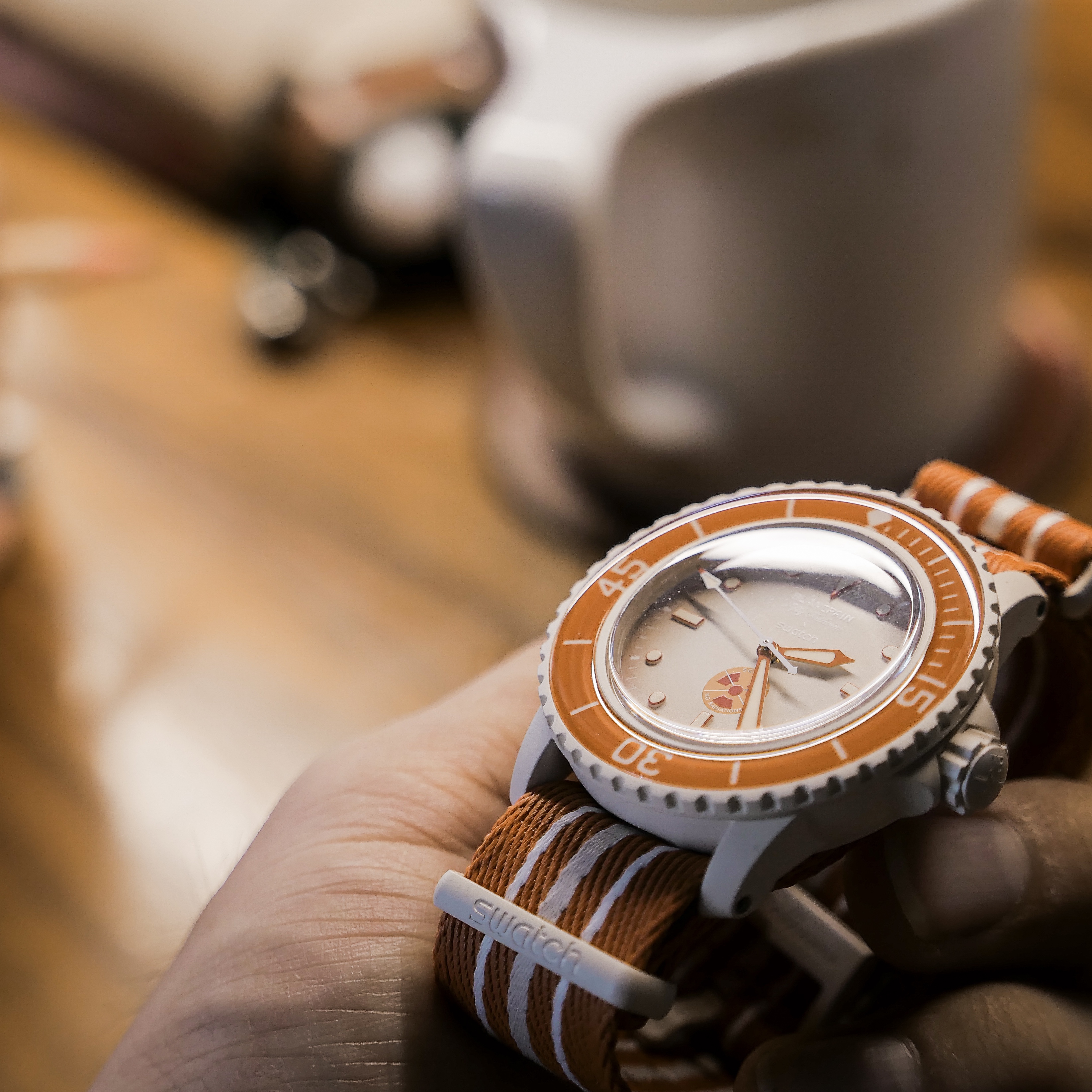 Swatch x Blancpain Bioceramic Arctic Ocean 착용 스타일 - 5