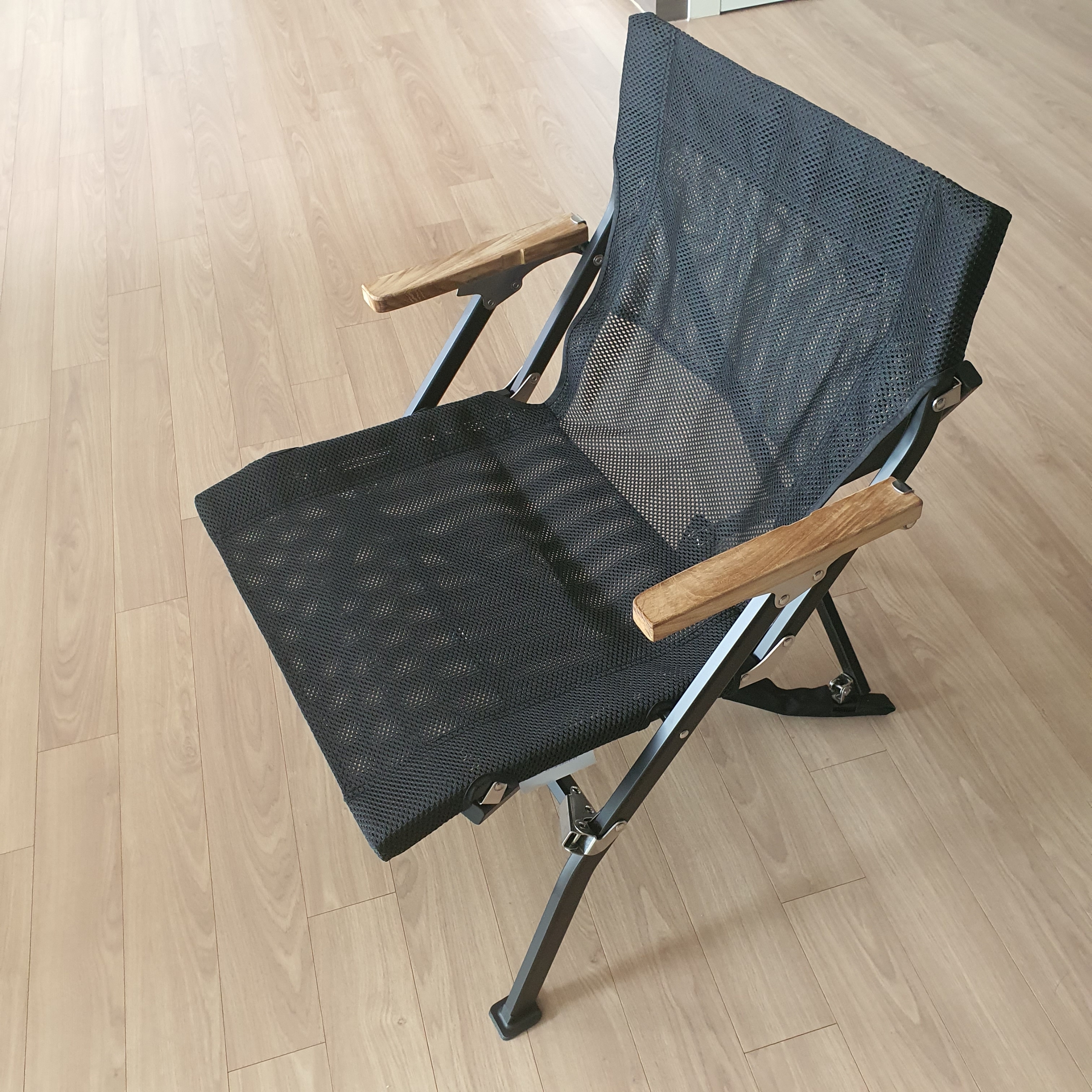 Snow Peak Mesh Low Chair Short Black 착용 스타일