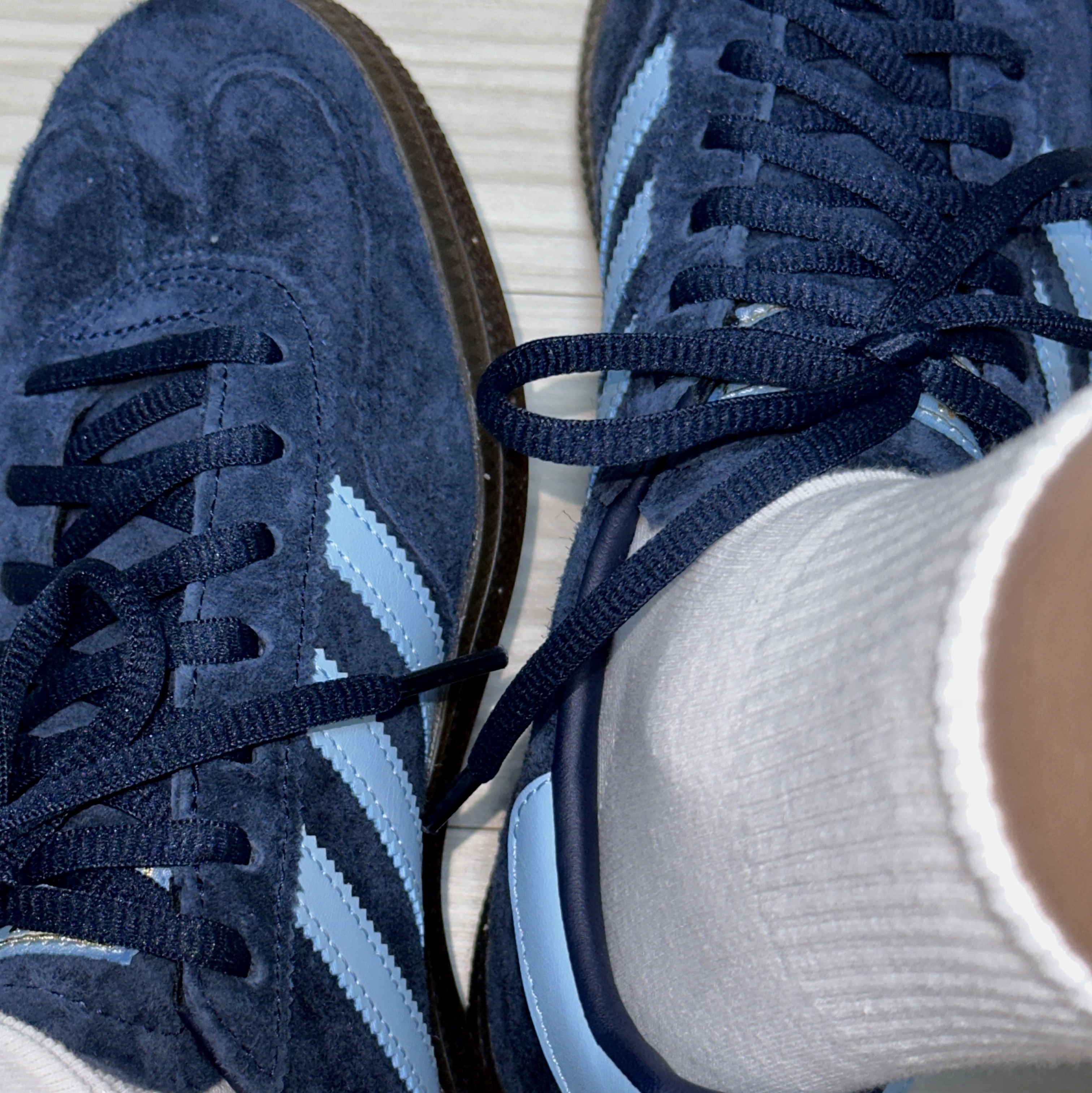 Adidas Spezial Handball Collegiate Navy 착용 스타일