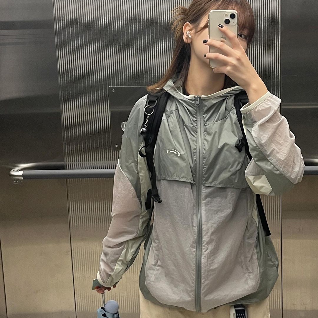 Art of Field Mix Packable Jacket Beige Green, Art of Field Mix Packable Jacket Light Gray 착용 스타일