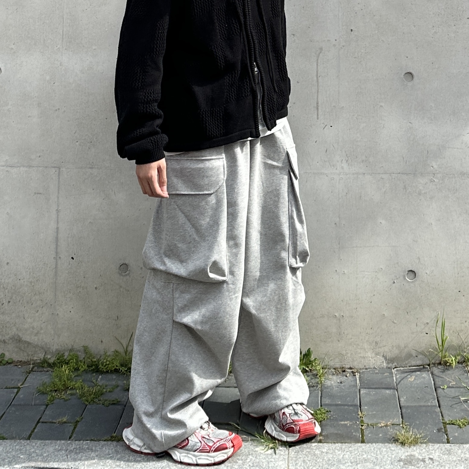 Balenciaga 3XL Sneakers White Red 착용 스타일 - 2