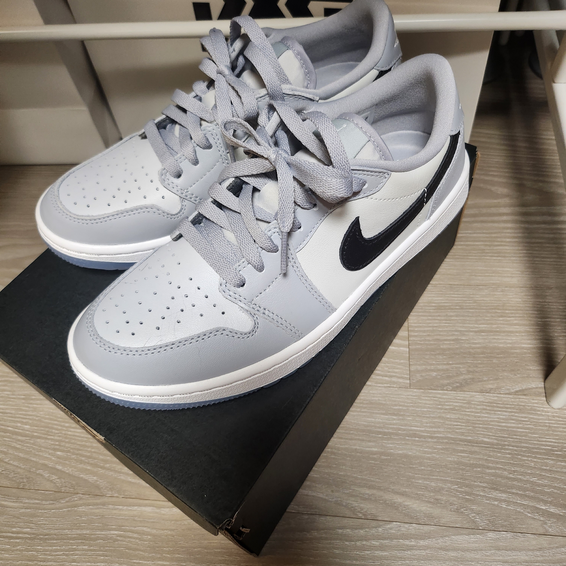Jordan 1 Low Golf Wolf Grey 착용 스타일