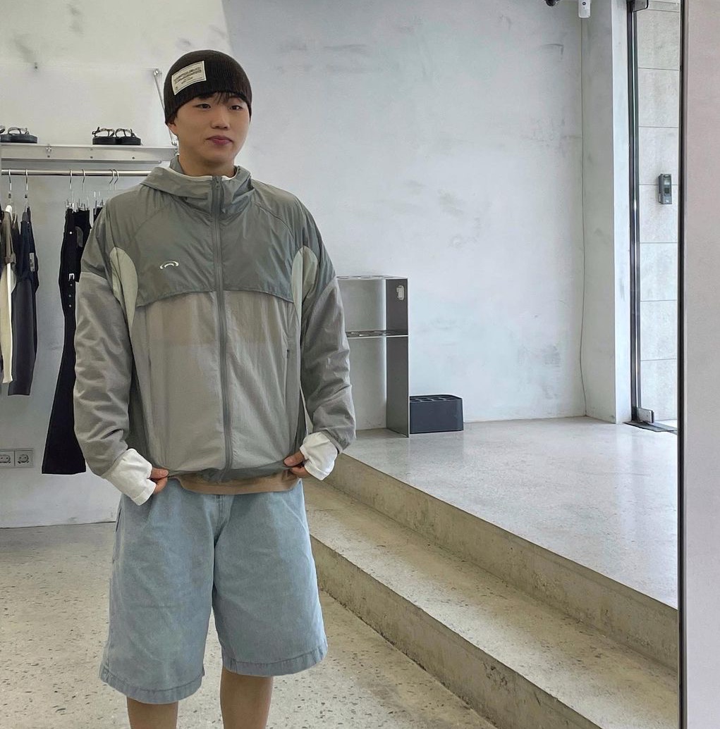 Art of Field Mix Packable Jacket Beige Green, Art of Field Mix Packable Jacket Light Gray 착용 스타일 - 1