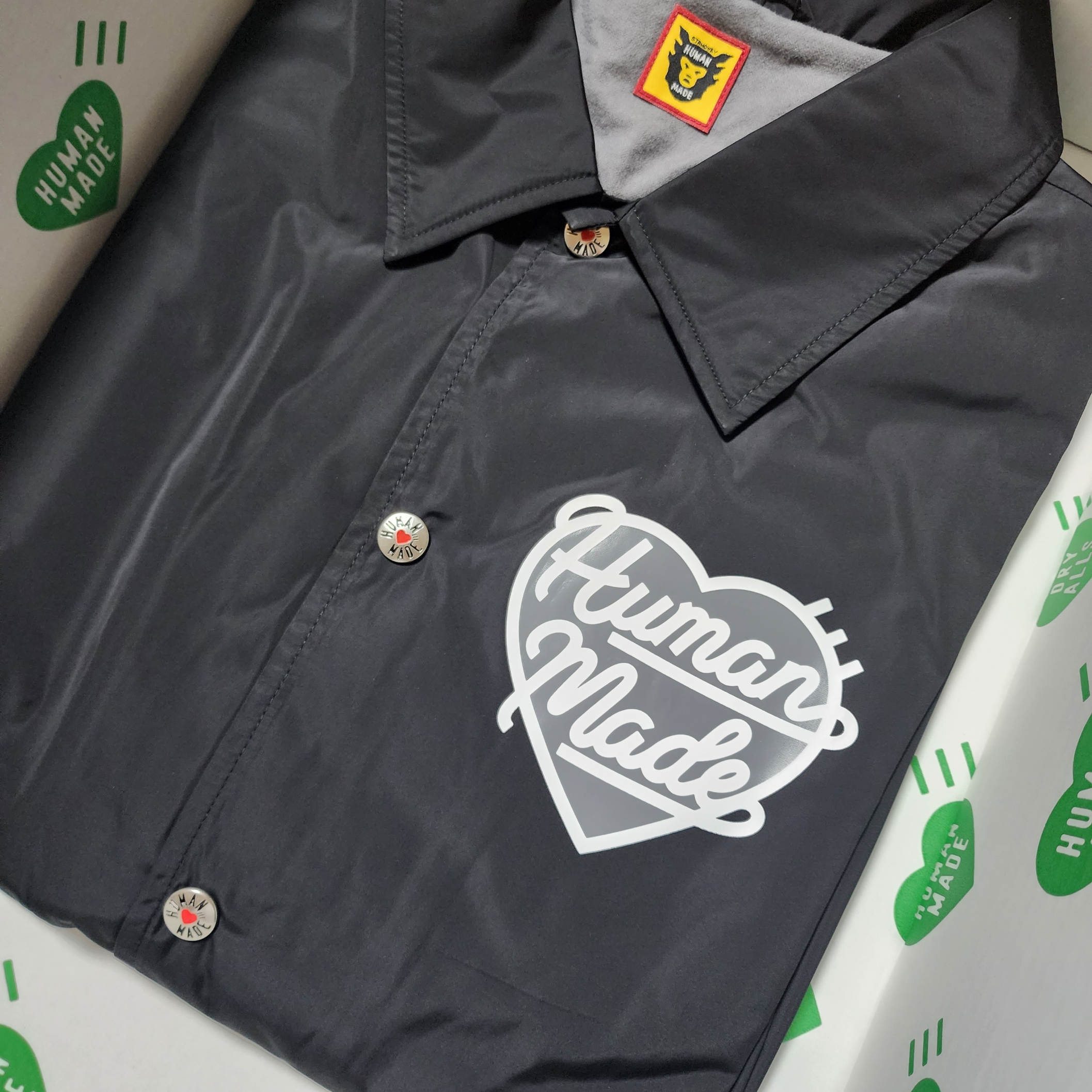 Human Made Coach Jacket Black 착용 스타일 - 1