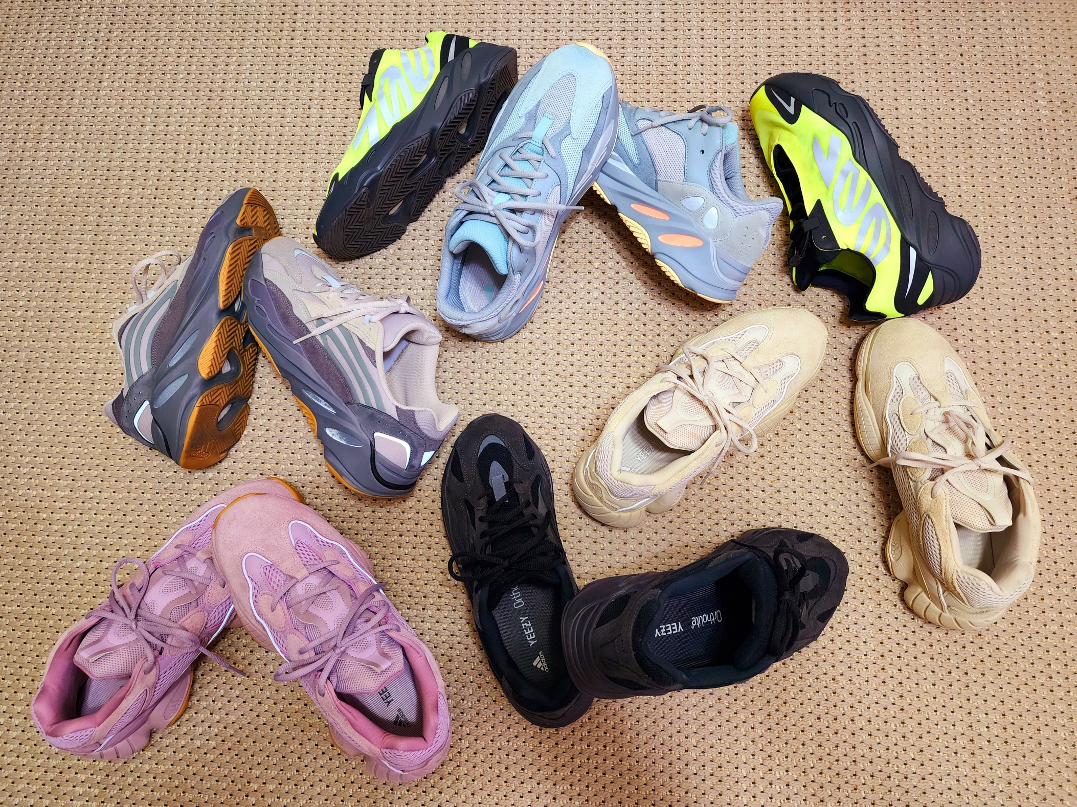 Adidas Yeezy 500 Blush 2018, Adidas Yeezy 500 Soft Vision 착용 스타일 - 2