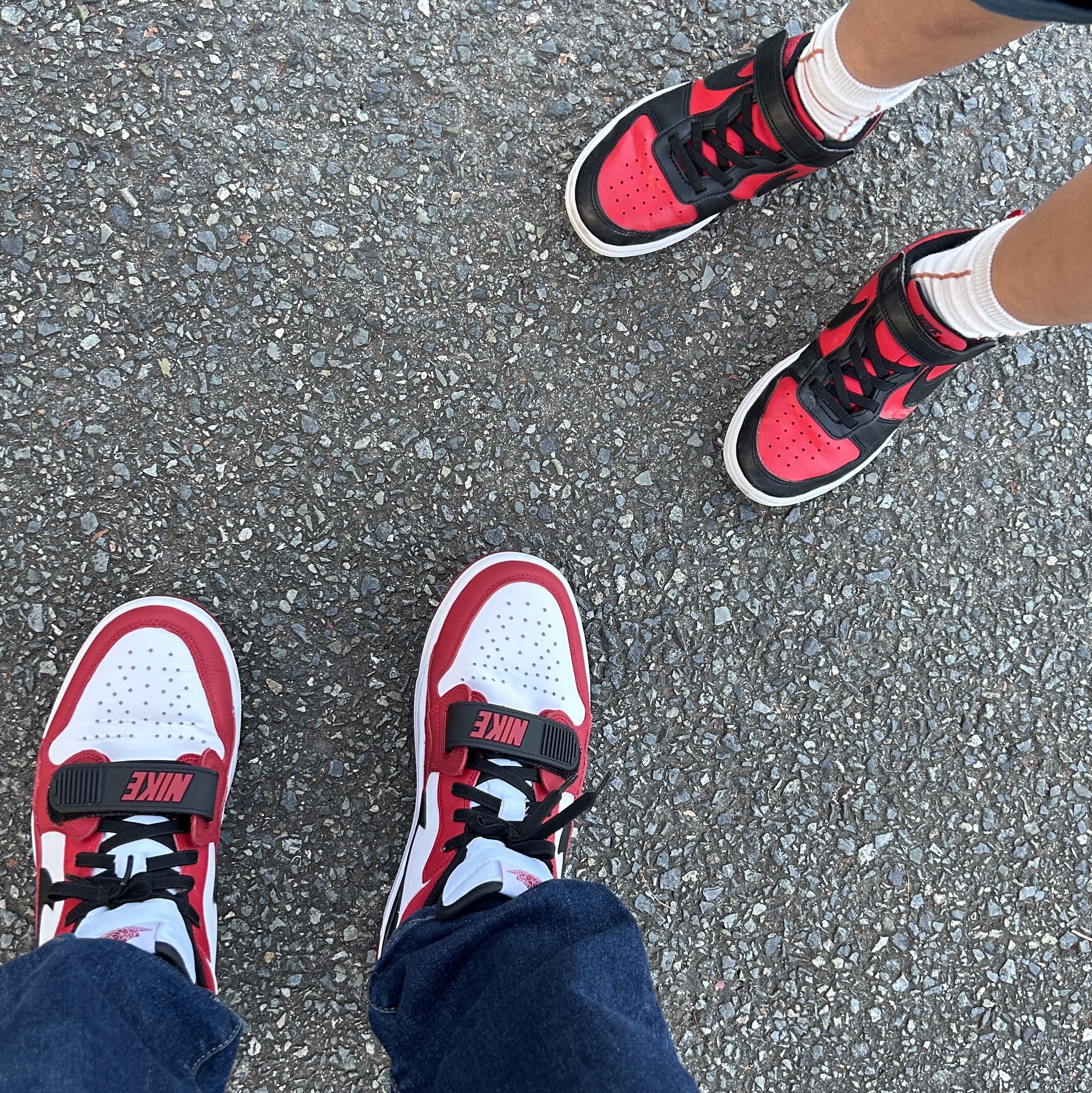 Jordan Legacy 312 Low Chicago 2022, (GS) Jordan Legacy 312 Low White Gym Red 착용 스타일 - 3