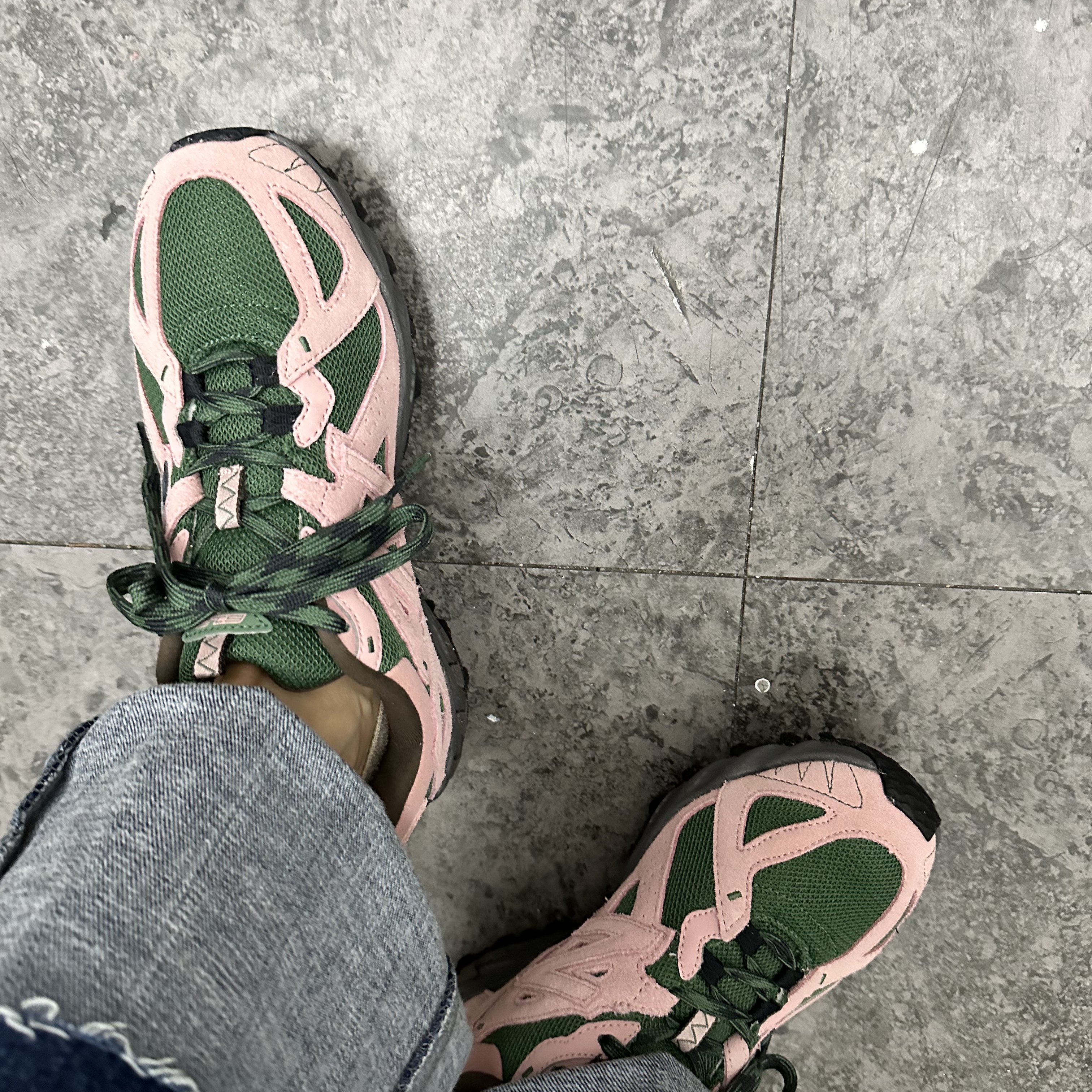 New Balance ML610T Pink Moon - D Standard 착용 스타일