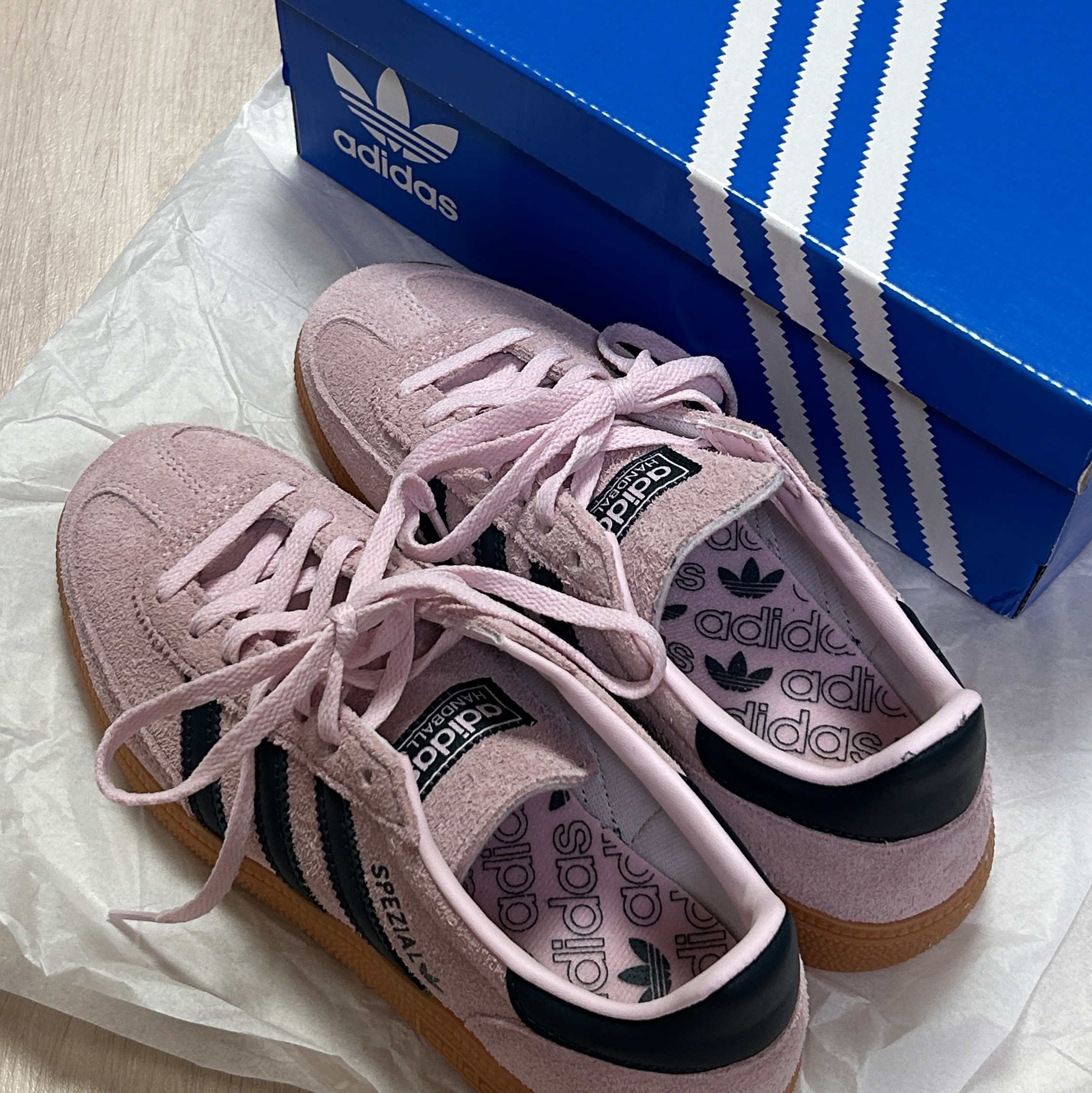 (W) Adidas Spezial Handball Clear Pink 착용 스타일 - 1