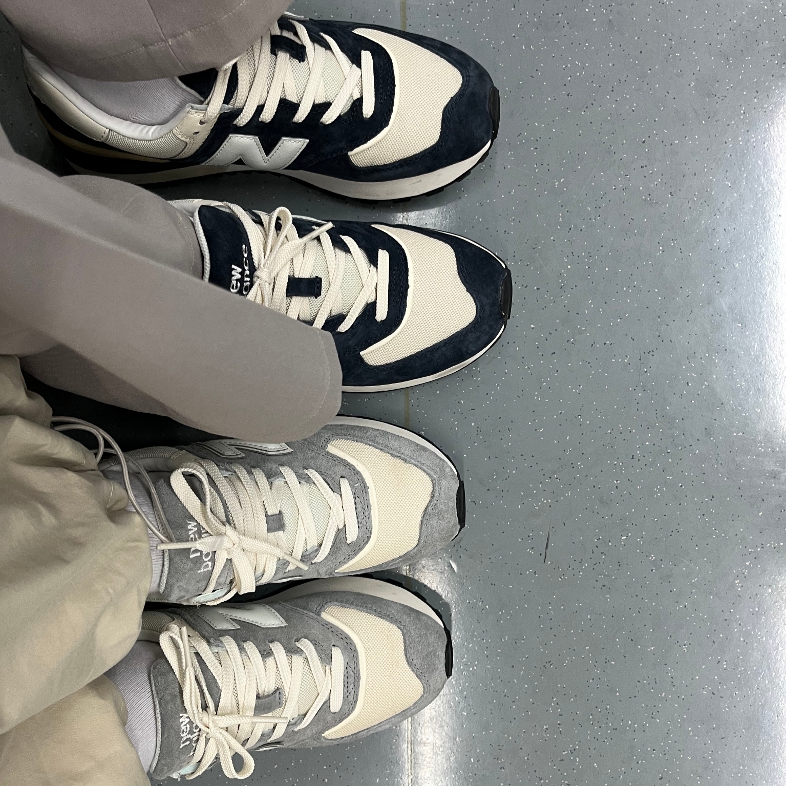 New Balance 574 Legacy Team Away Grey, New Balance 574 Legacy Navy Blue 착용 스타일