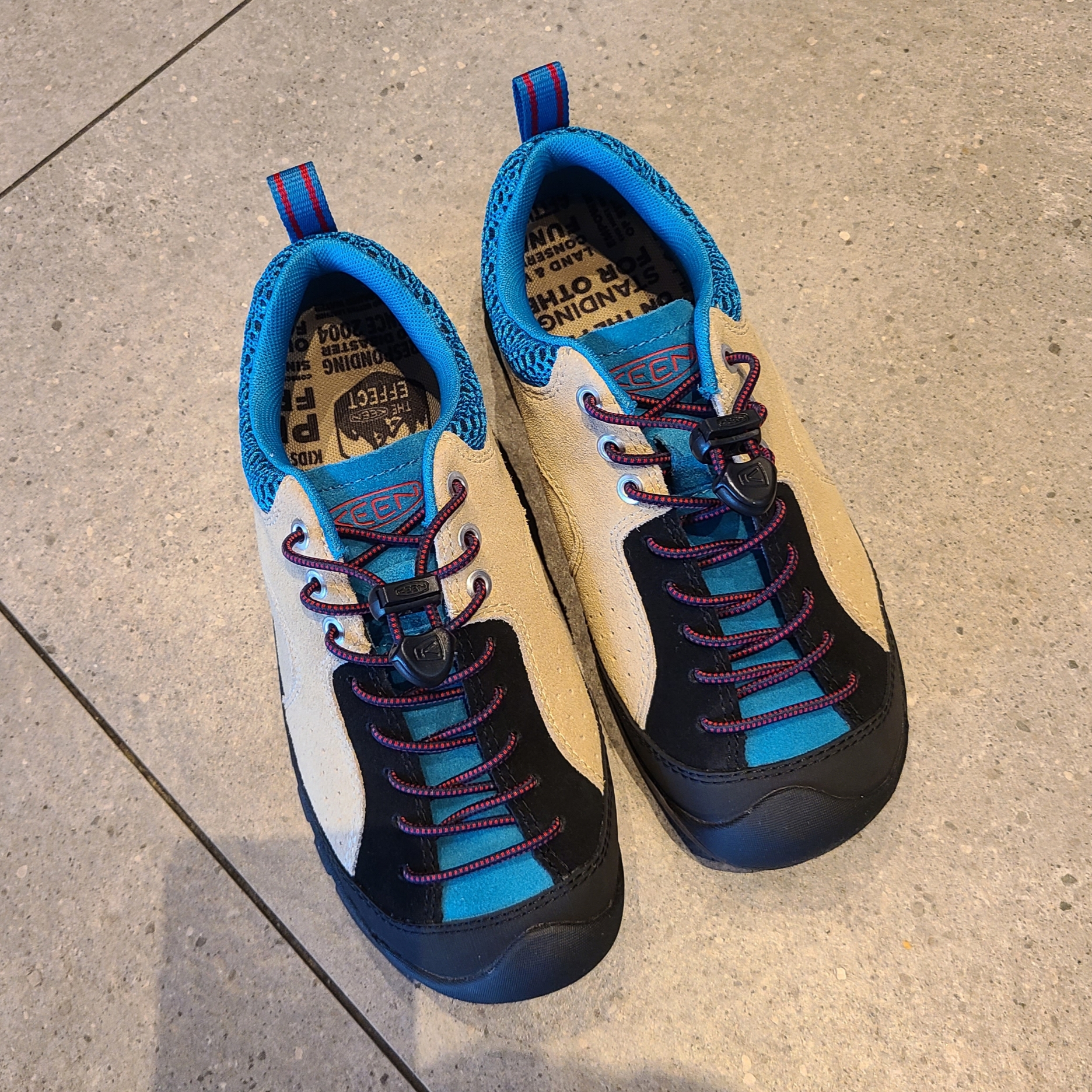 (W) Keen Jasper Rocks SP Sneakers Beige, Keen Jasper Rocks SP Sneakers Beige 착용 스타일 - 1