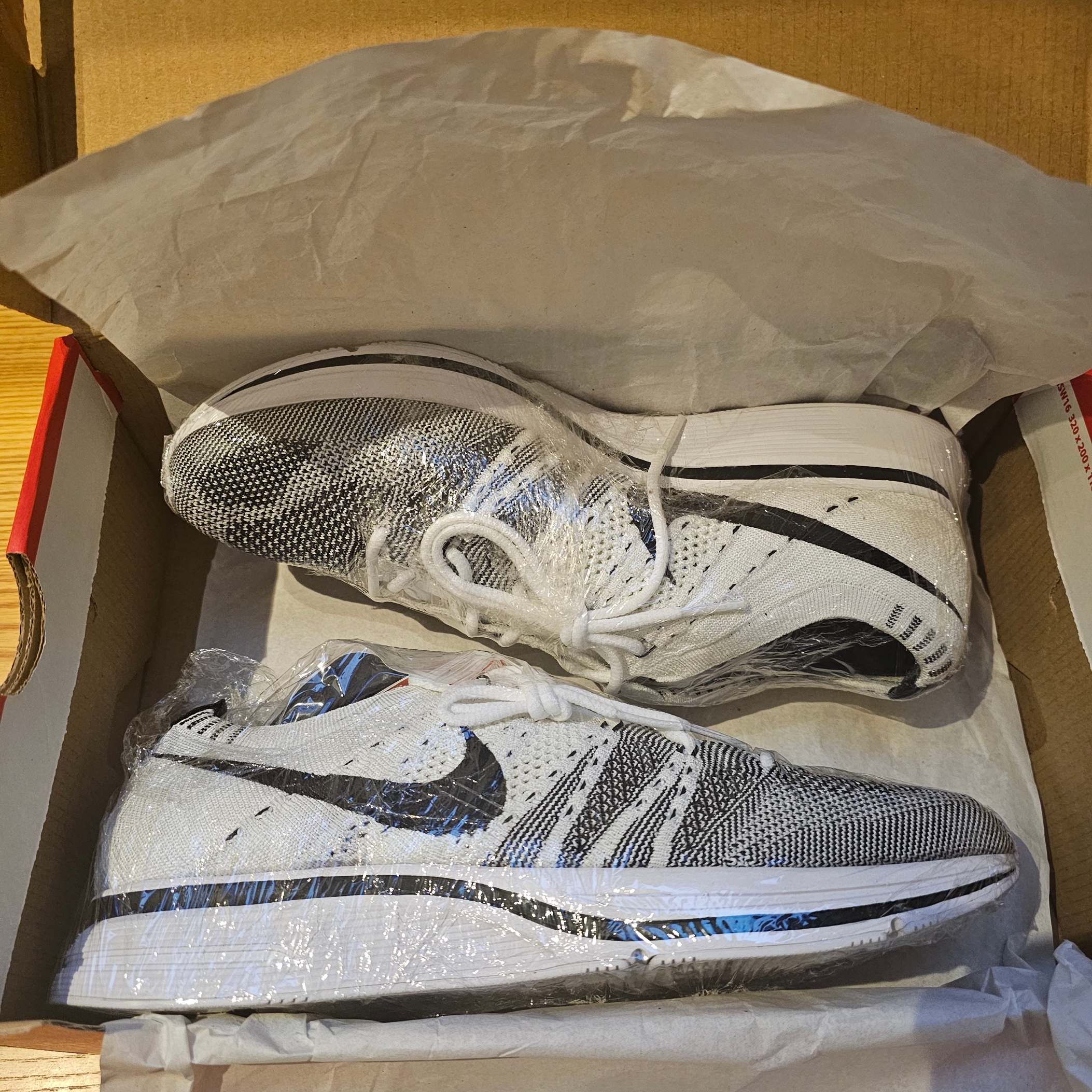 Nike Flyknit Trainer White Black 2017 착용 스타일 - 2