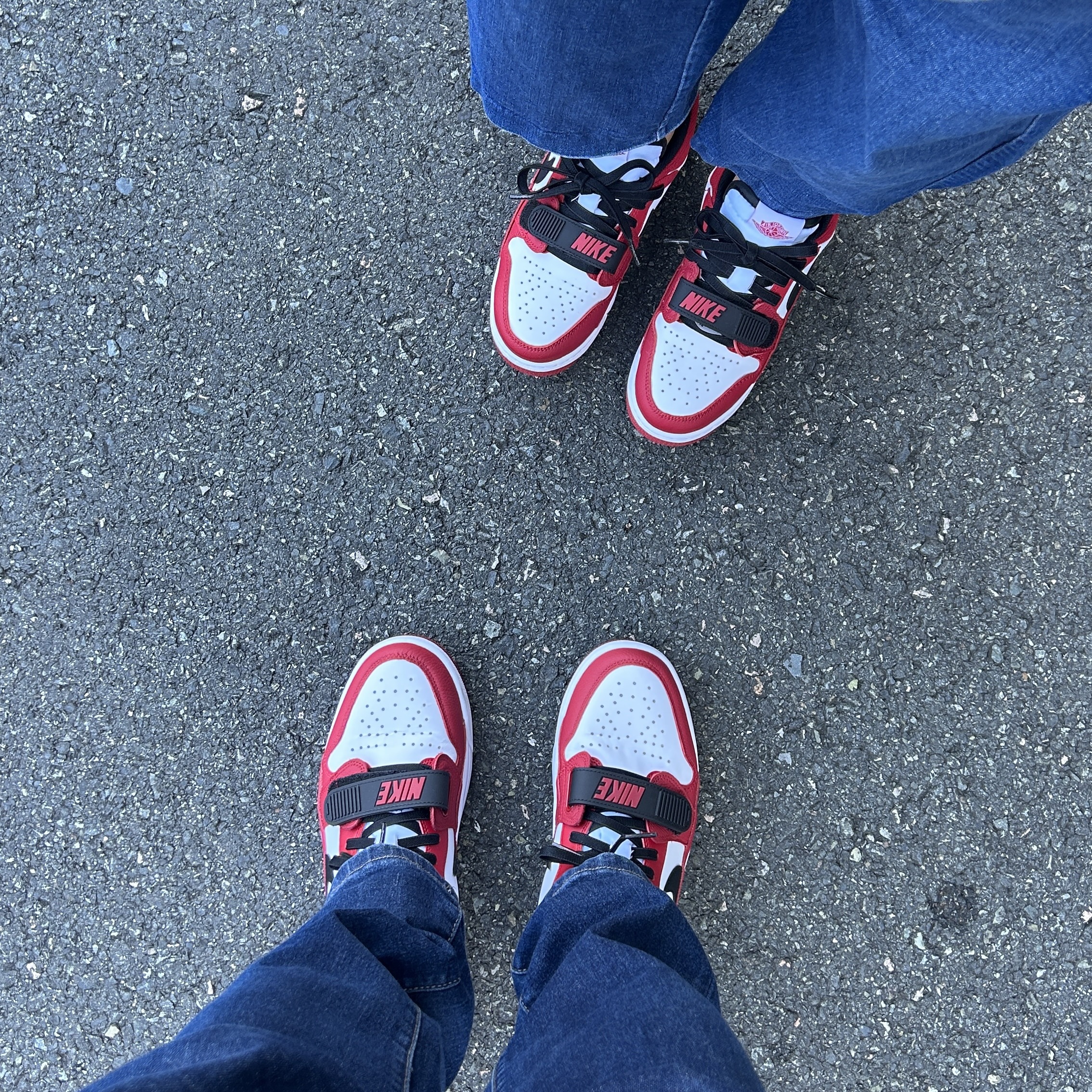 Jordan Legacy 312 Low Chicago 2022, (GS) Jordan Legacy 312 Low White Gym Red 착용 스타일 - 2