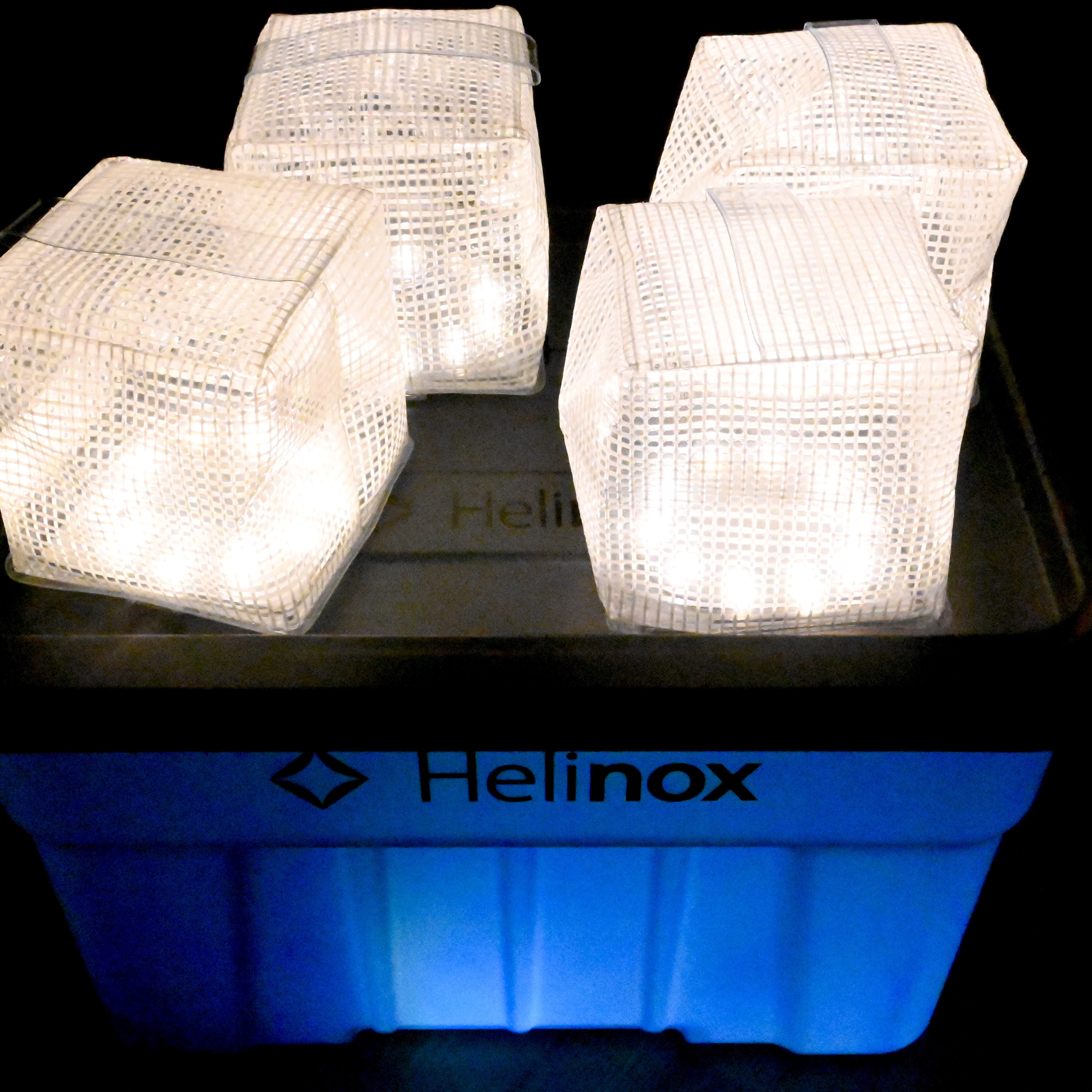 Helinox x Thor Glow Edition 22L Container Glow Blue 착용 스타일