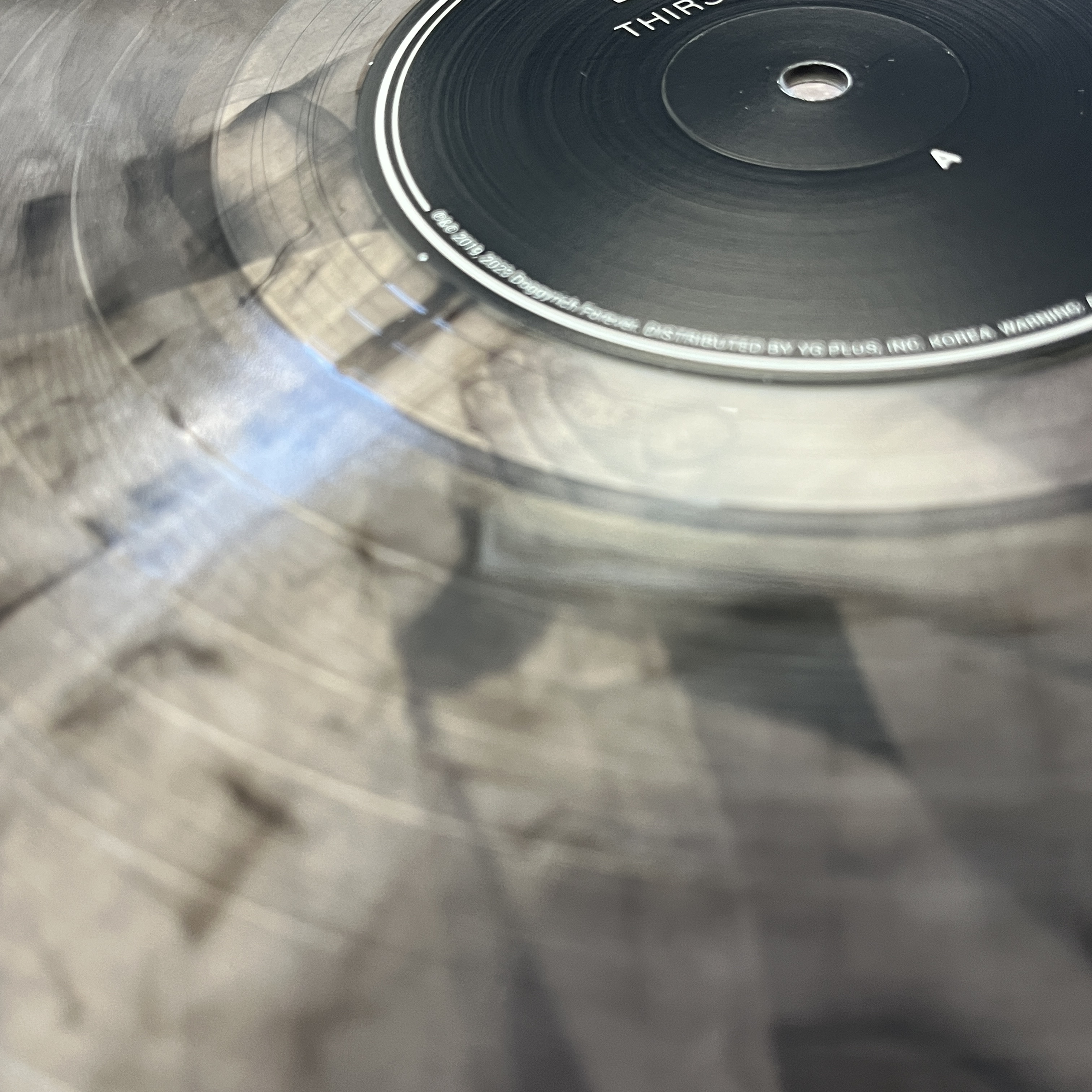 The Black Skirts 3rd Album Part 2 Thirsty Marble Smoke Translucent 착용 스타일 - 3