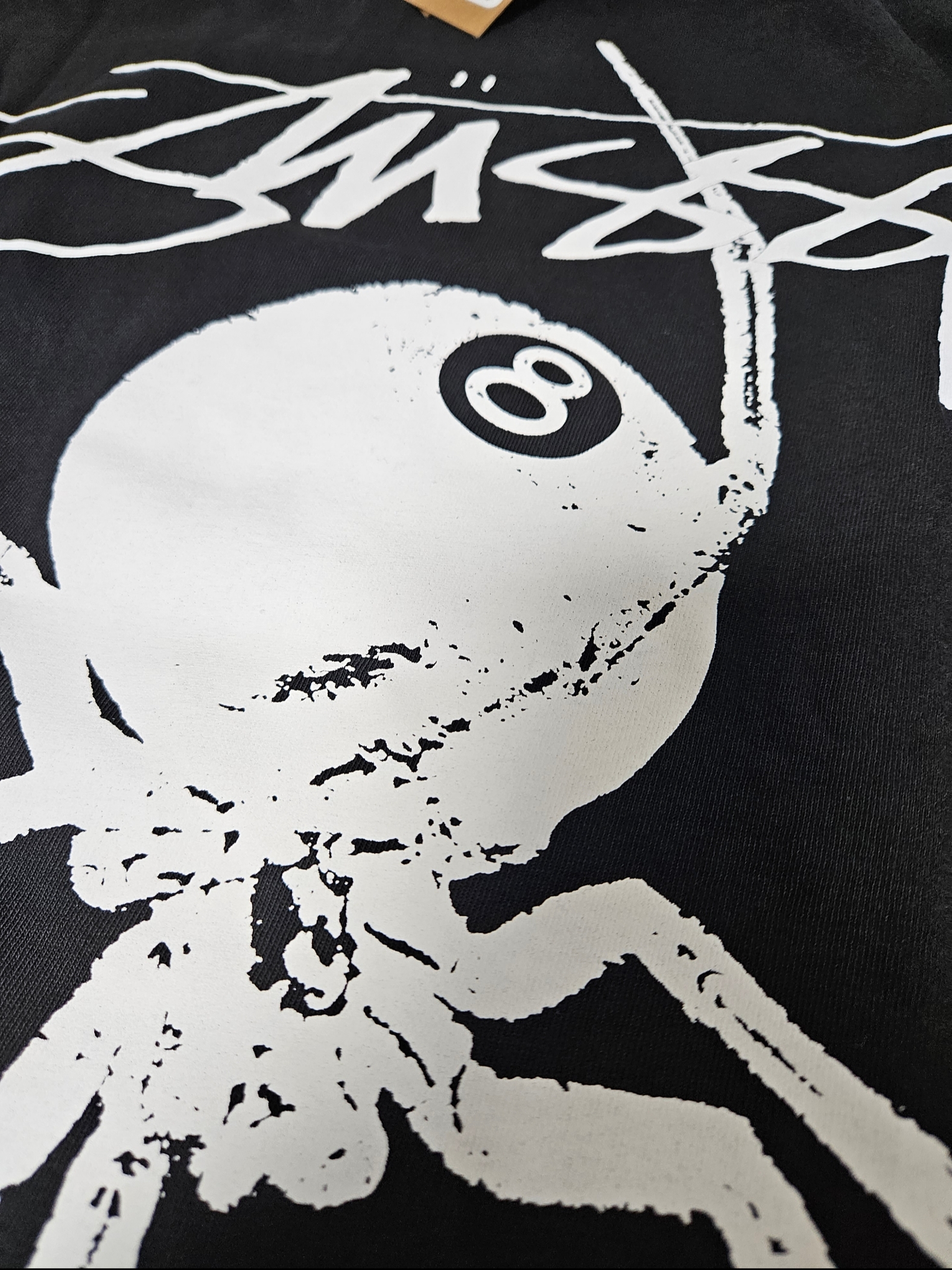 Stussy Arachnid T-Shirt Pigment Dyed Black, Stussy Fuzzy Dice T-Shirt Black 착용 스타일 - 5
