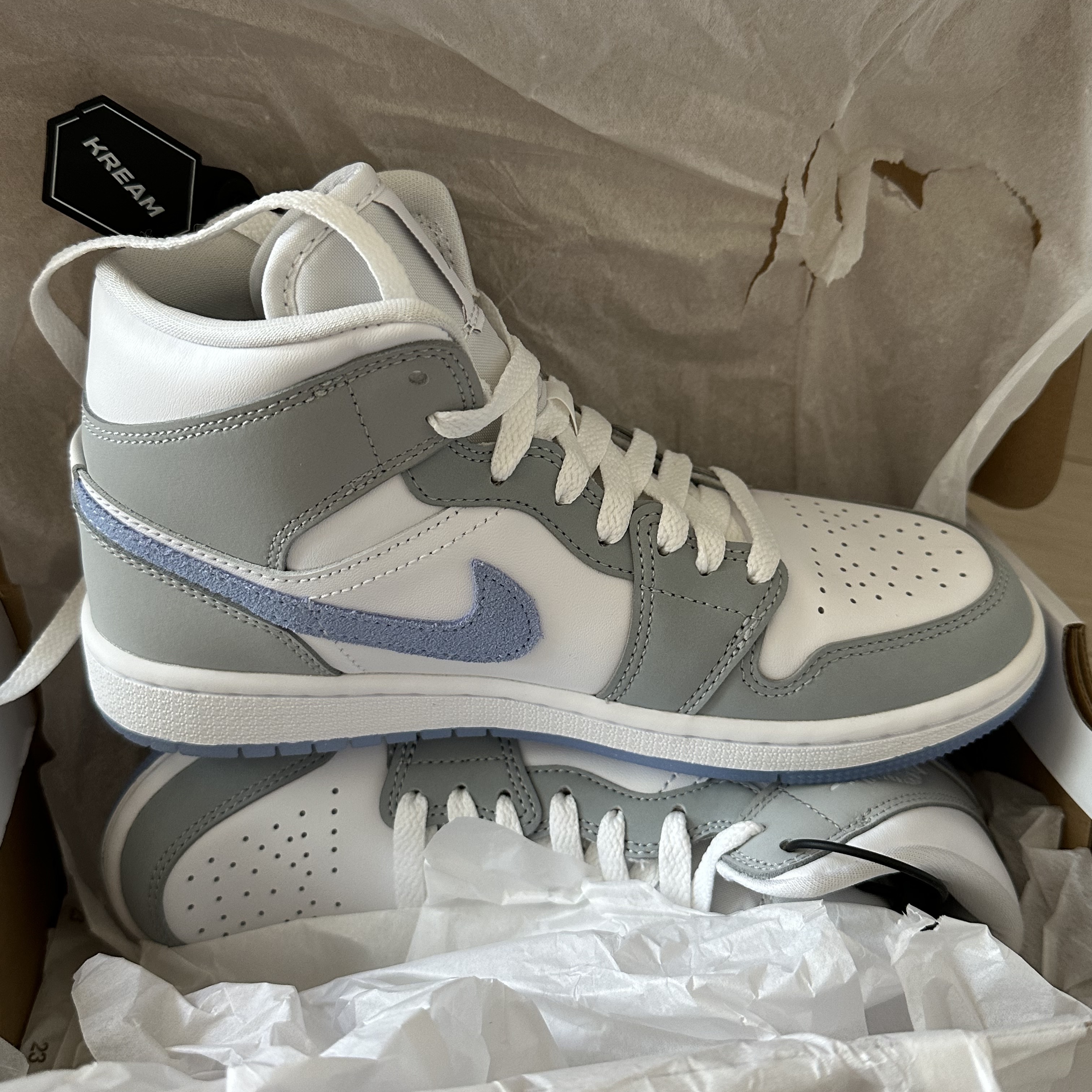 (W) Jordan 1 Mid Wolf Grey 착용 스타일