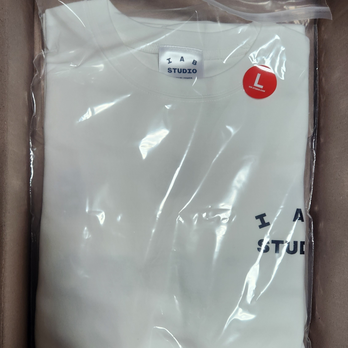IAB Studio T-Shirt White - 23FW 착용 스타일