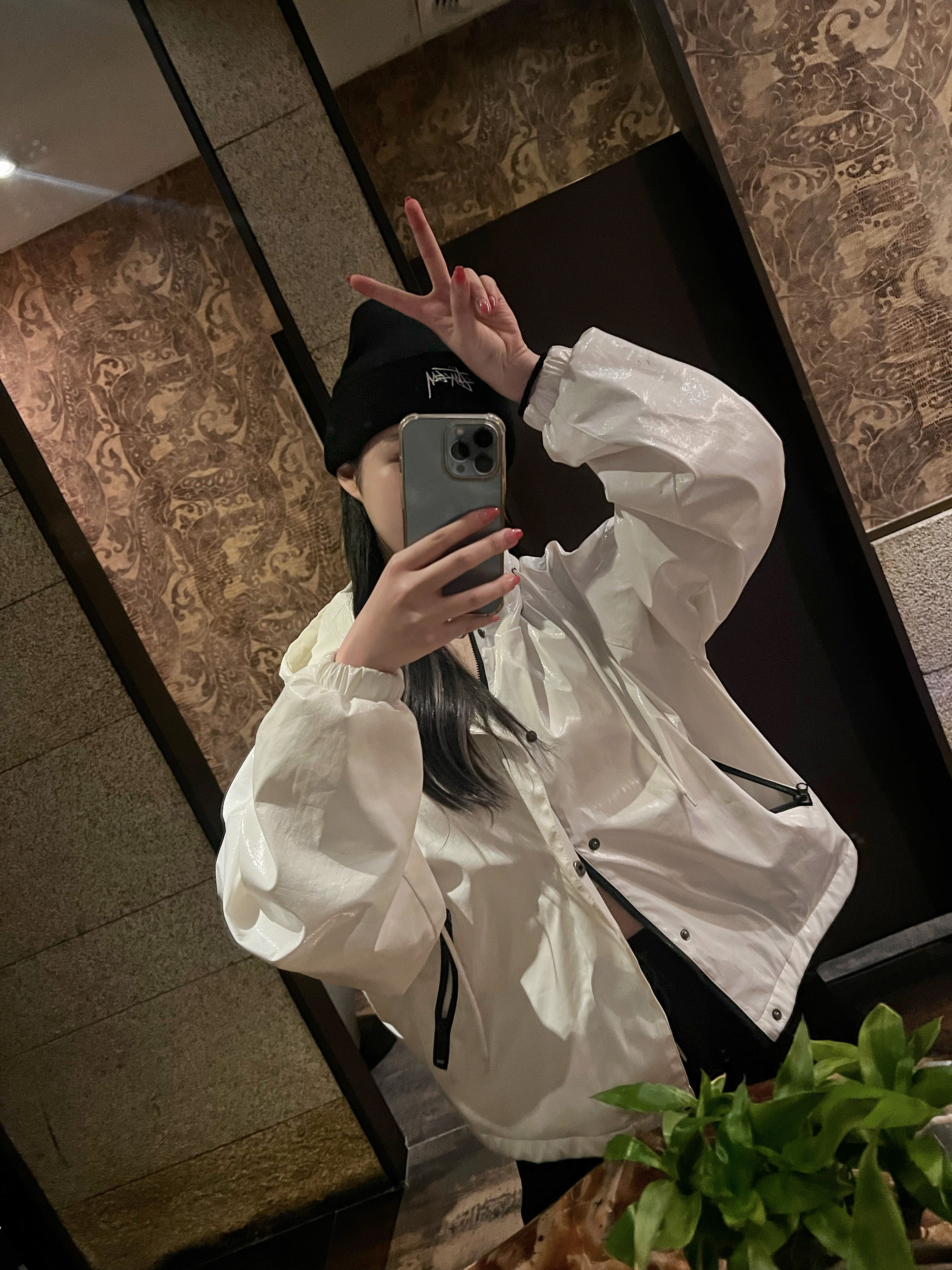 Stussy Stock Cuff Beanie Black 착용 스타일 - 1