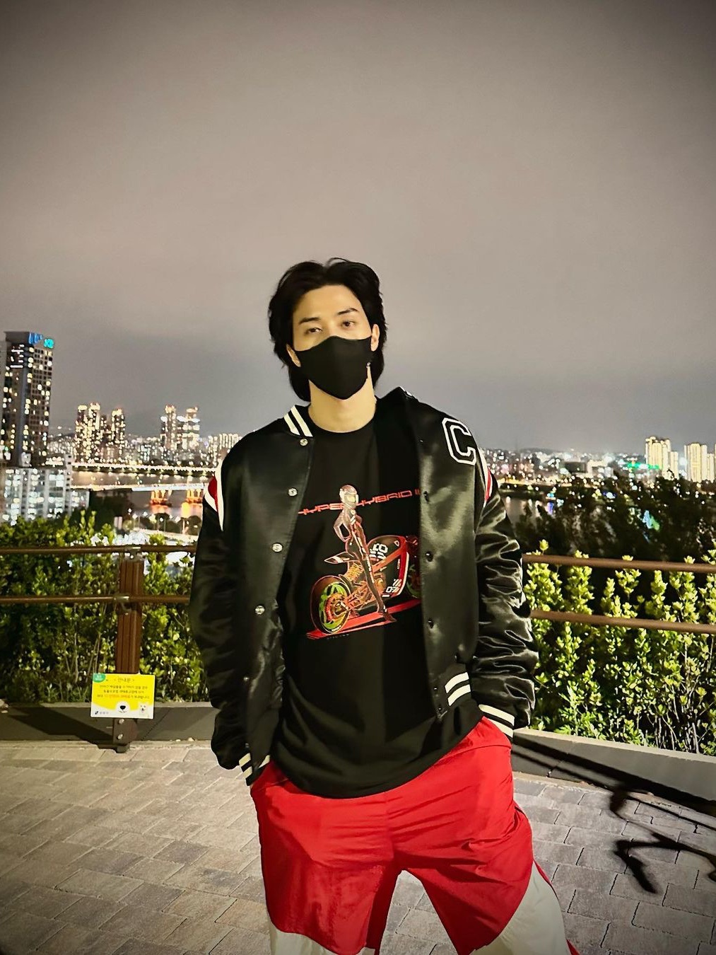 Gallery Dept. Fucked Up Logo T-Shirt White, Celine Bomber Jacket In Thick Satin Black 착용 스타일 - 3