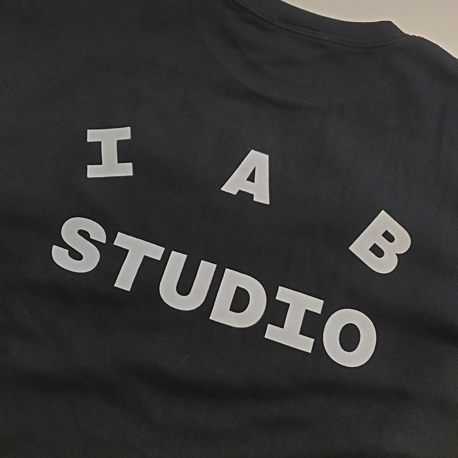 IAB Studio Long Sleeve Black - 23FW 착용 스타일
