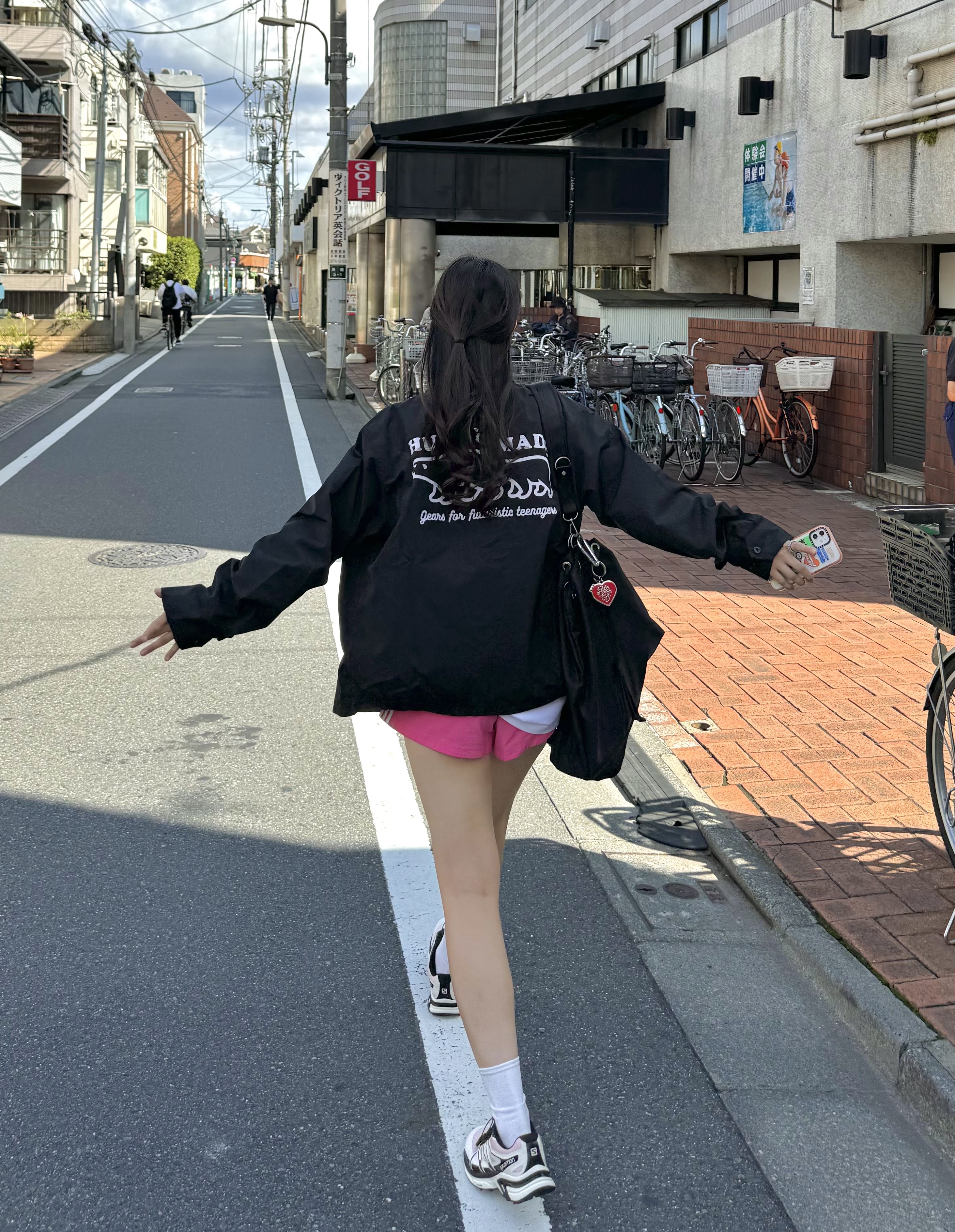 Salomon XT-Wings 2 Cradle Pink, Human Made x Verdy Girls Don't Cry Keyring Red 착용 스타일
