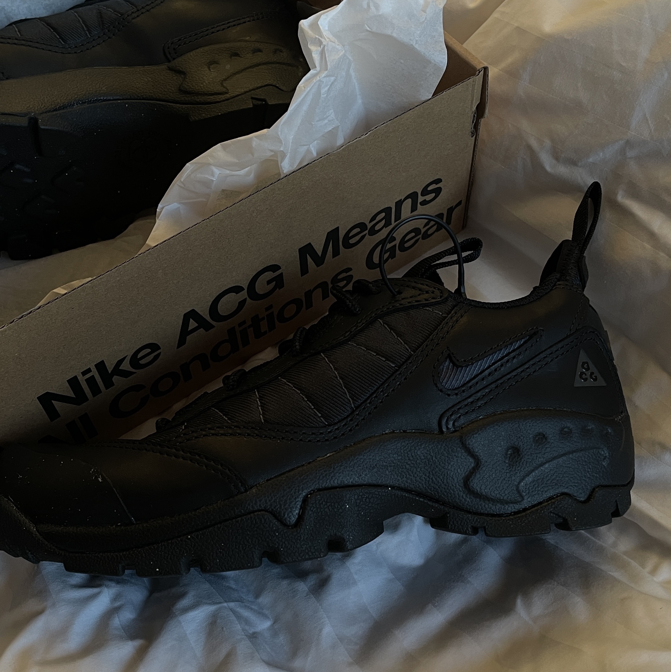 Nike ACG Air Mada Black 착용 스타일 - 1