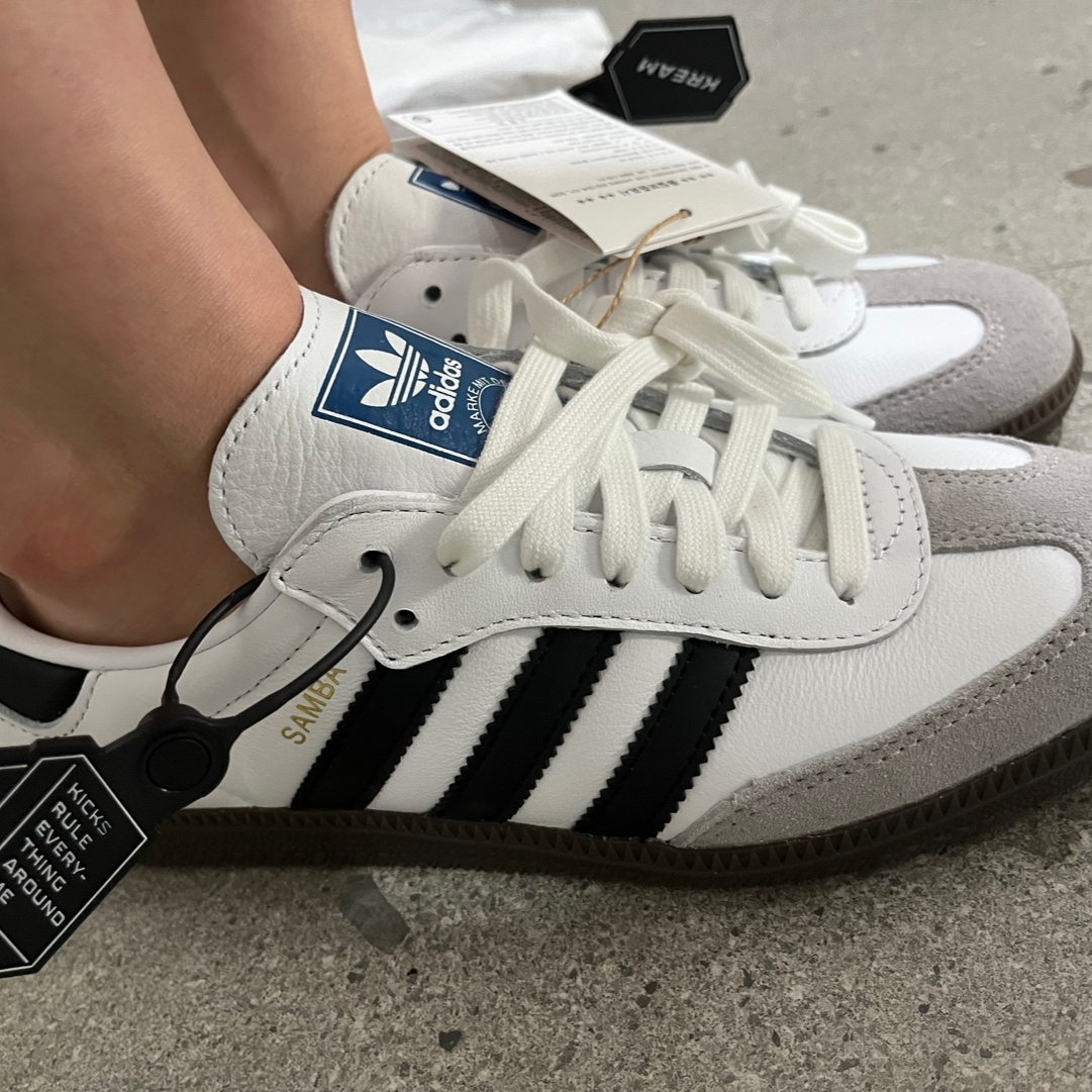 Adidas Samba OG Cloud White 착용 스타일