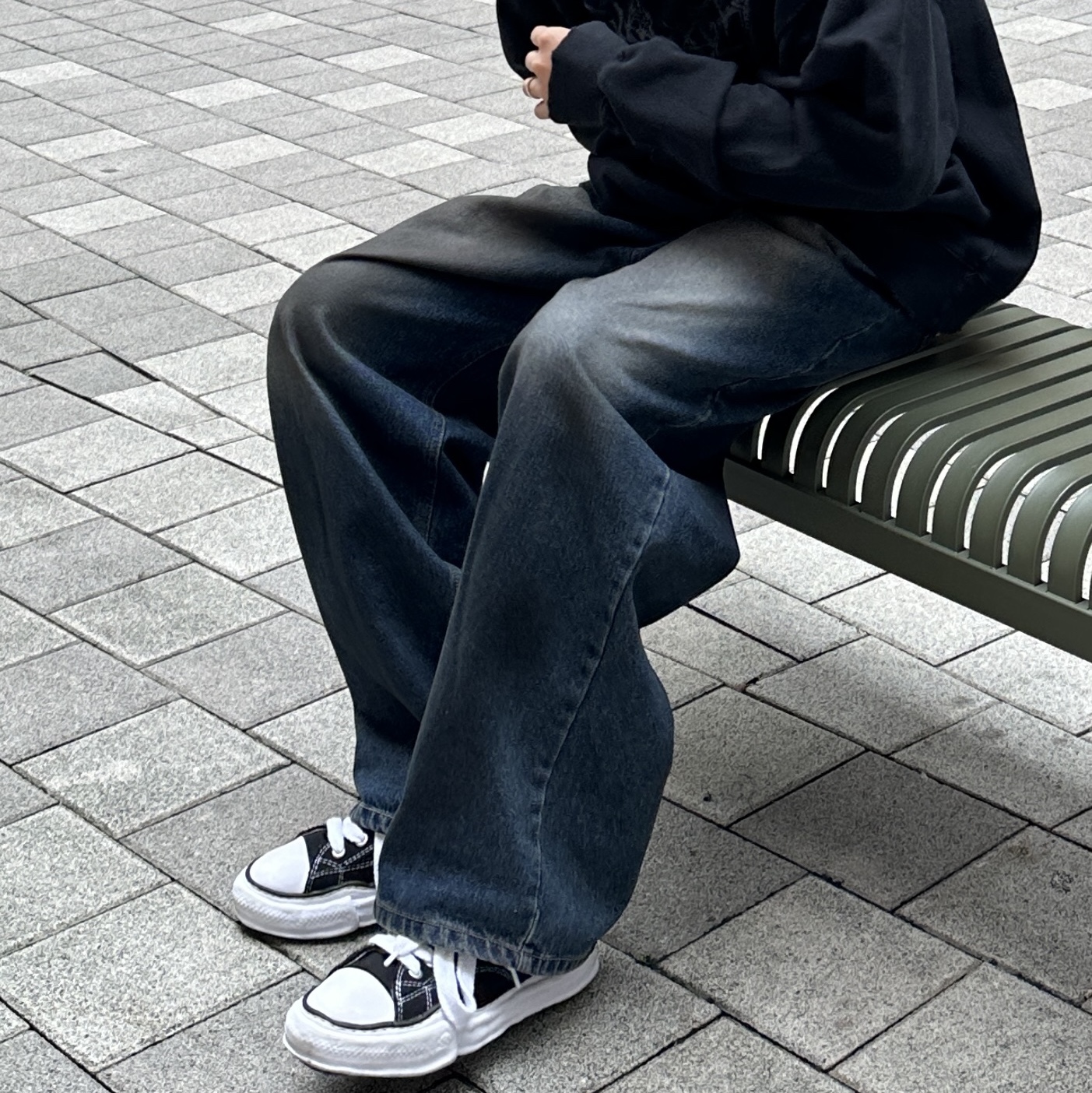 Maison Mihara Yasuhiro Peterson OG Sole Canvas Low Sneakers Black 착용 스타일 - 2