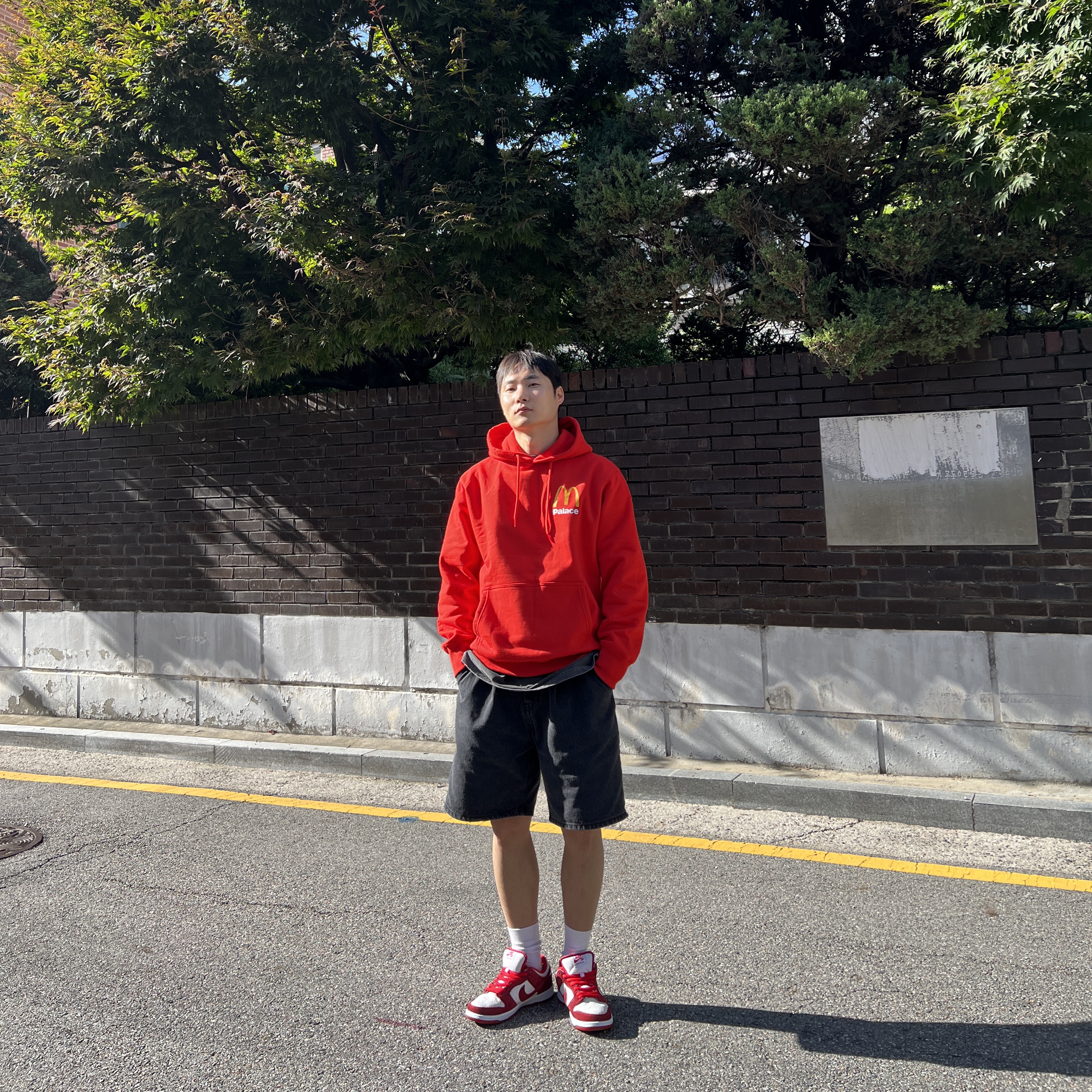 Palace x McDonald's Logo Hood Red - 23FW, Nike Dunk Low Premium SB Valentine Day 2014 착용 스타일 - 3