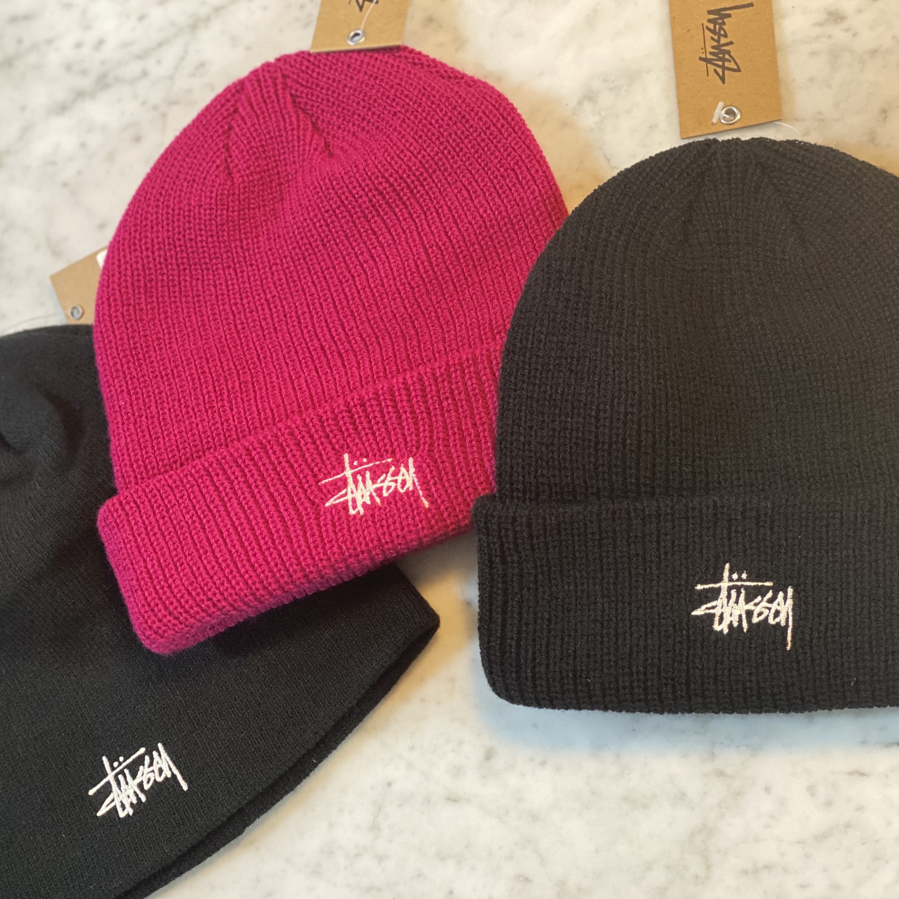 Stussy Basic Cuff Beanie Magenta, Stussy Basic Skullcap Beanie Black 착용 스타일