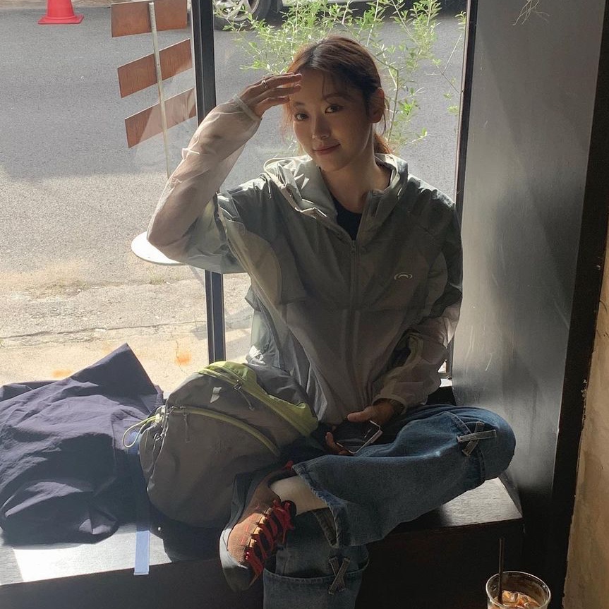 Art of Field Mix Packable Jacket Beige Green, Art of Field Mix Packable Jacket Light Gray 착용 스타일 - 2
