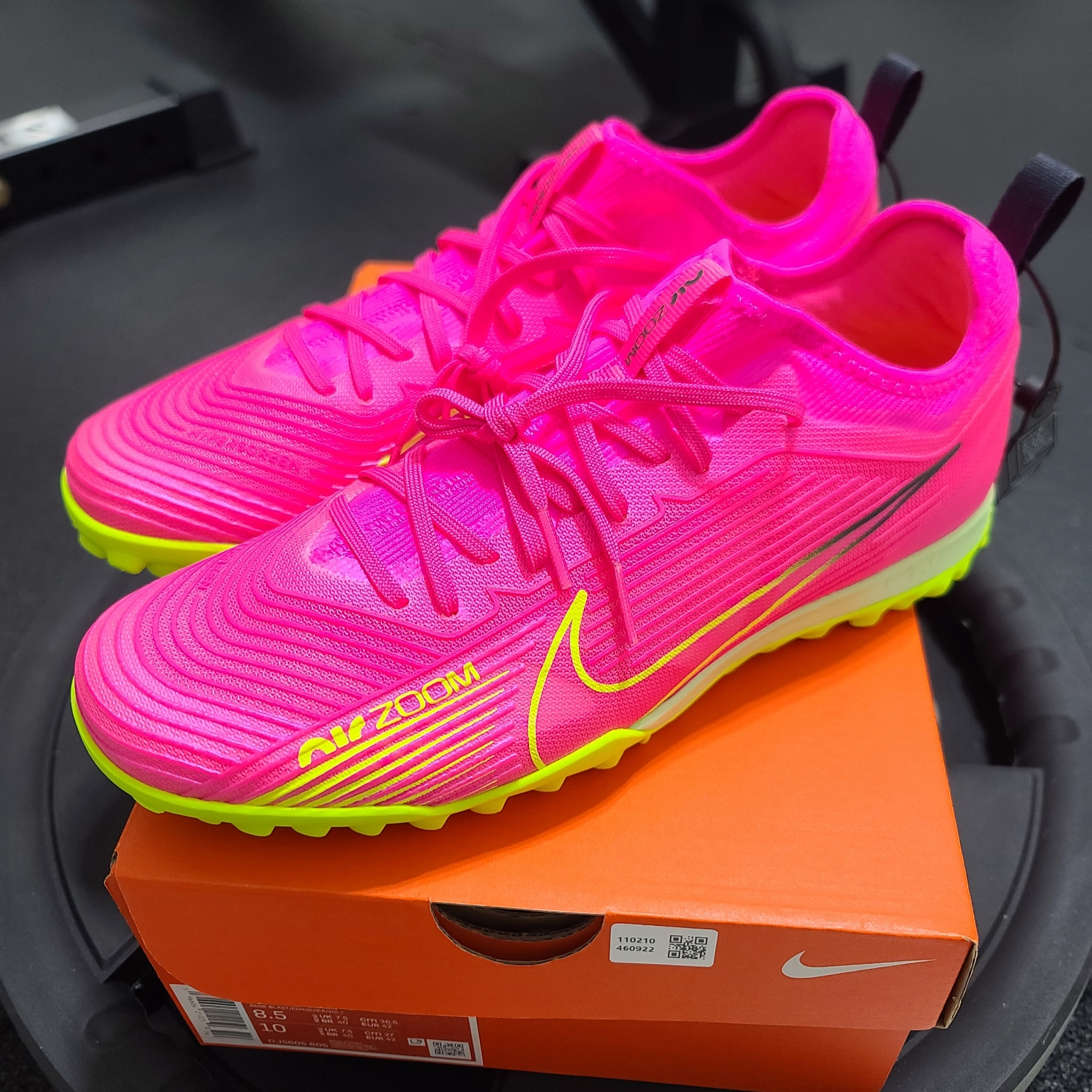 Nike Zoom Mercurial Vapor 15 Pro TF Pink Blast Volt 착용 스타일