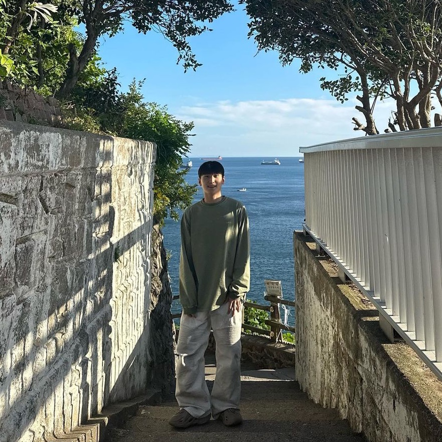 Ignota Core:6 Type.2 Column Long Sleeve T-Shirt Moss Green 착용 스타일 - 1