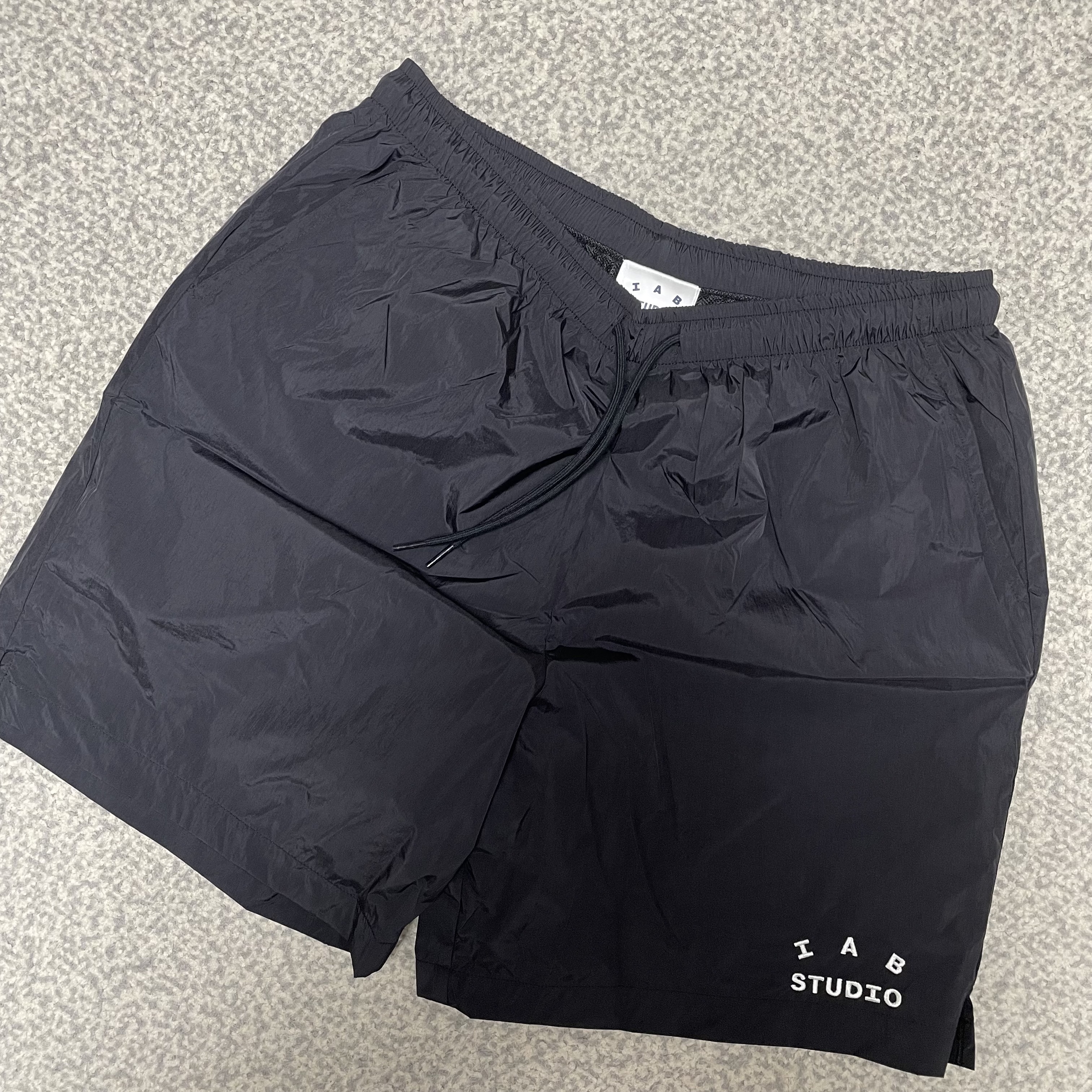IAB Studio Woven Shorts Black - 23FW 착용 스타일