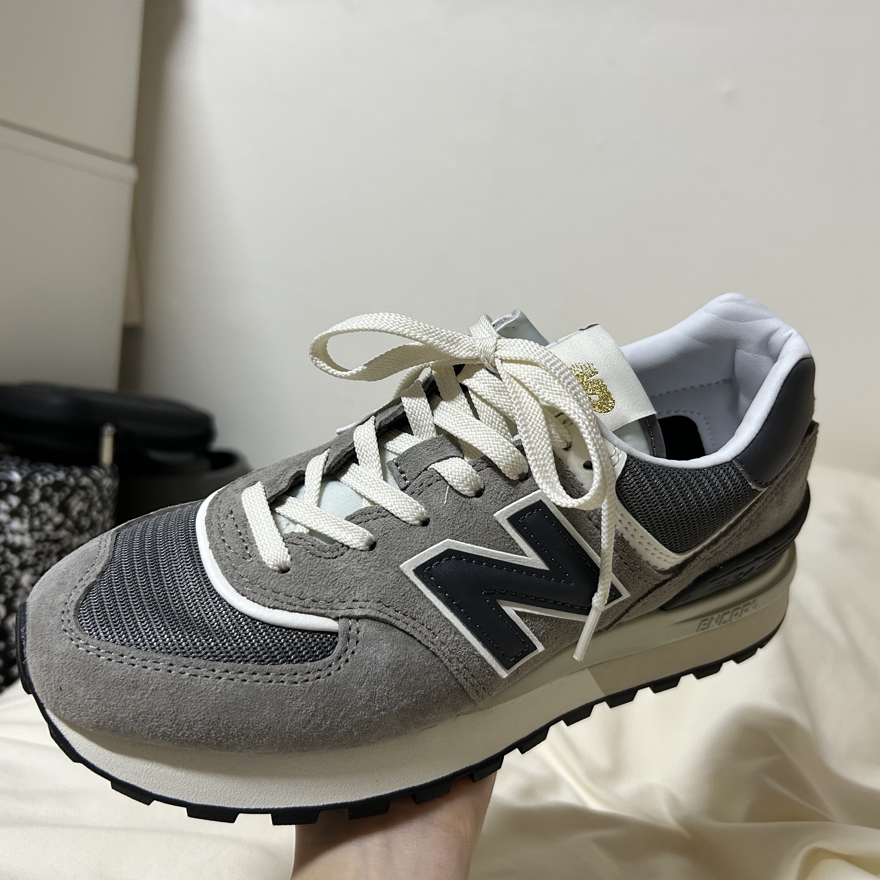 New Balance 574 Legacy Grey 착용 스타일 - 3
