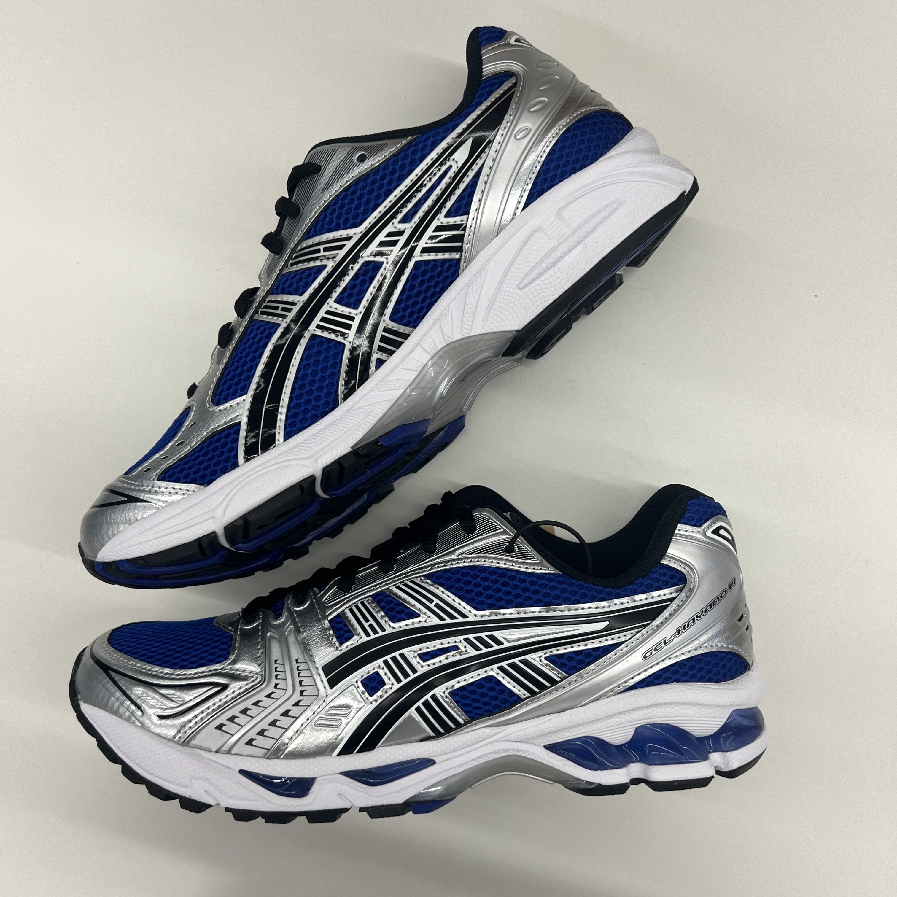 Asics Gel-Kayano 14 Monaco Blue Black, (W) Asics Gel-Kayano 14 White Midnight 착용 스타일 - 3