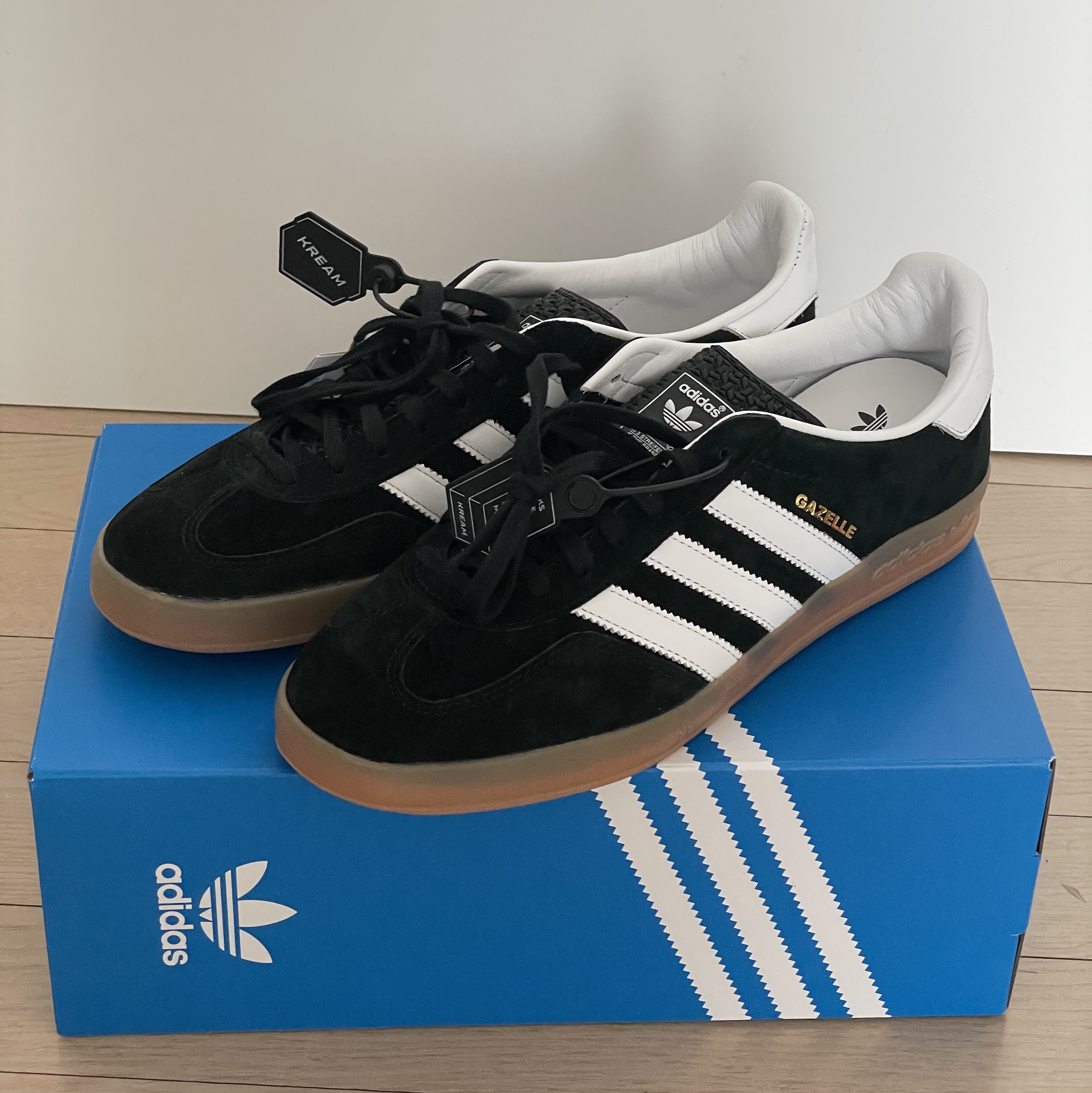 Adidas Gazelle Indoor Core Black 착용 스타일