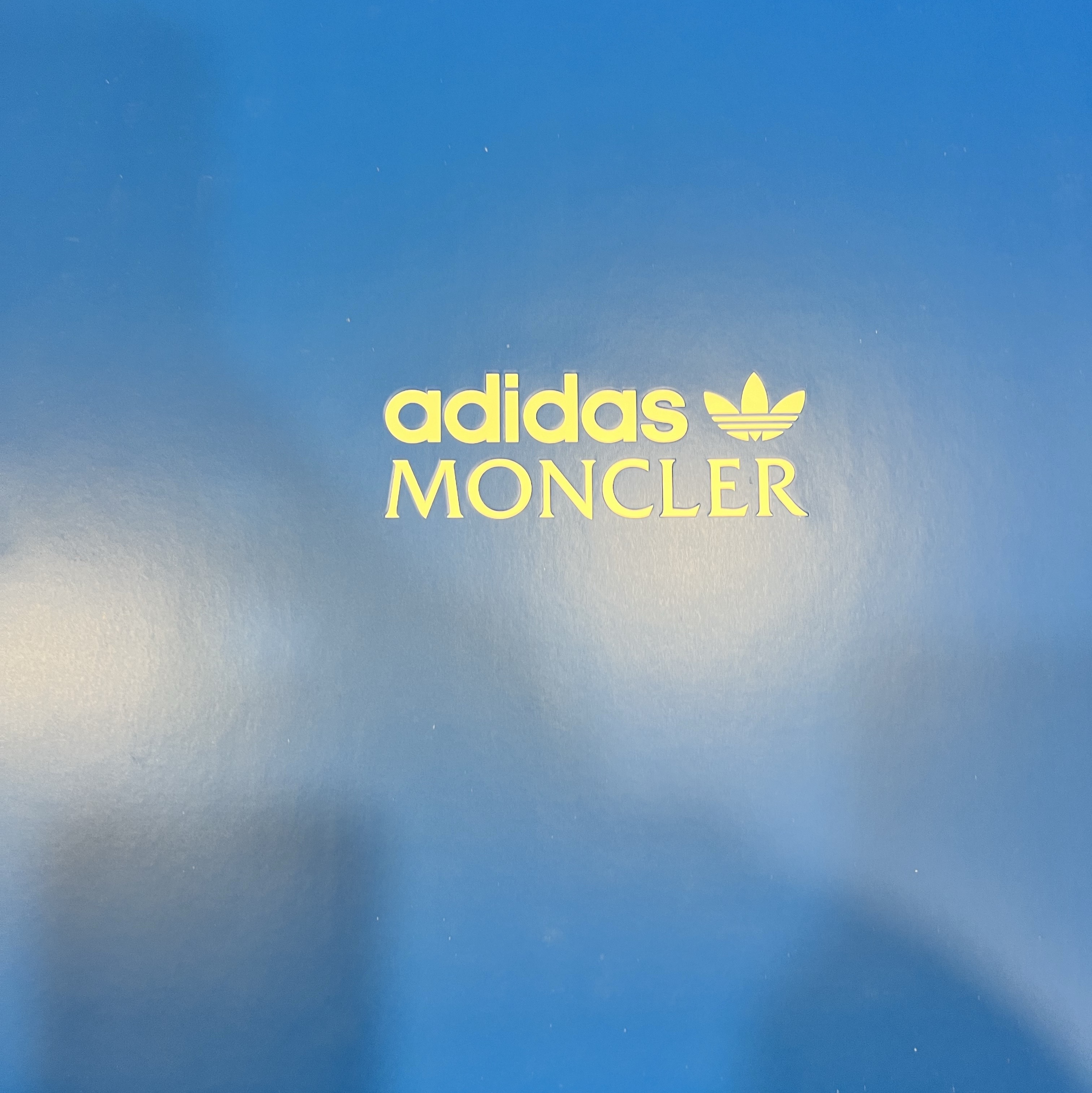 Adidas x Moncler NMD Mid Core Black 착용 스타일 - 1
