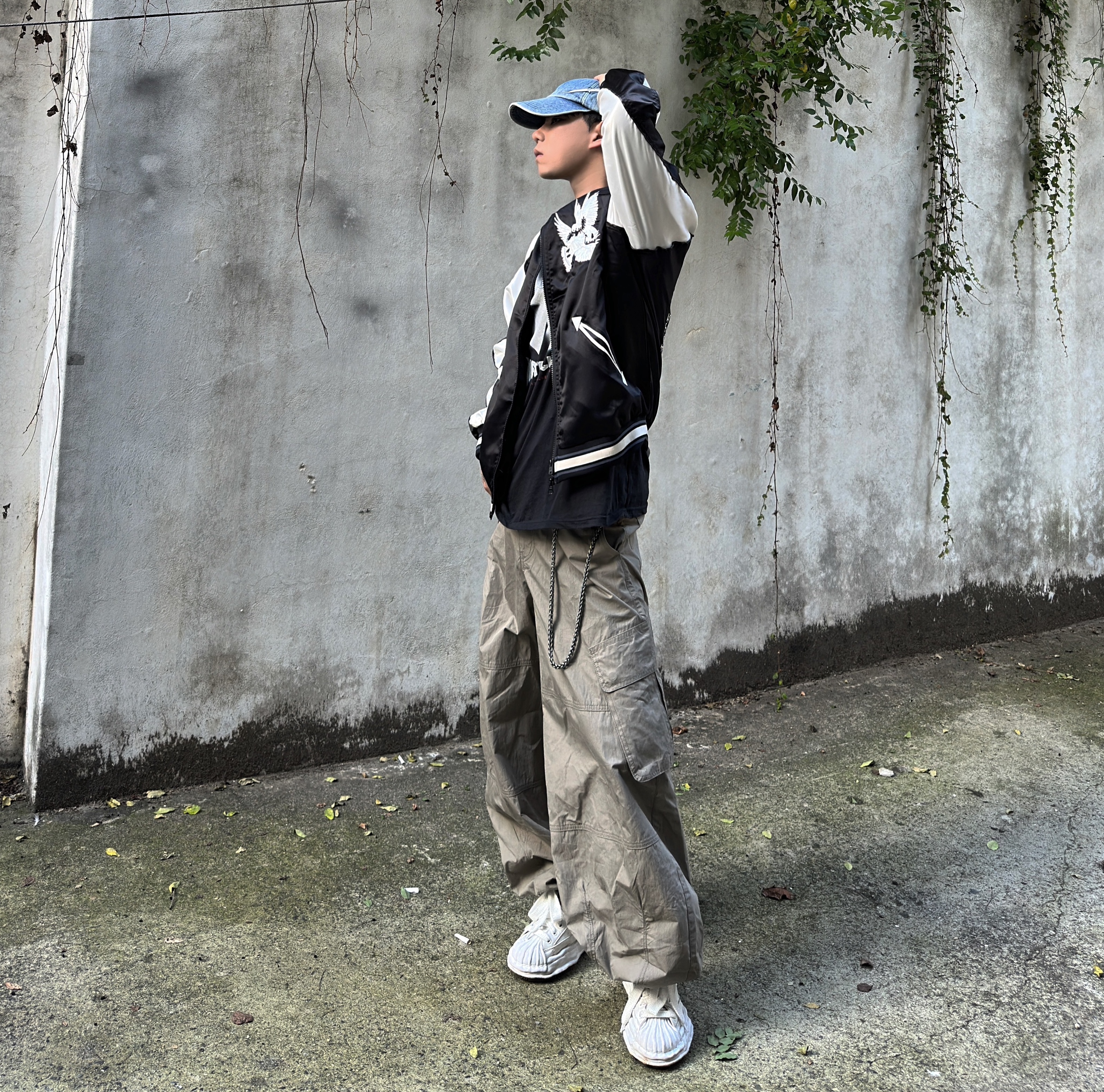 Maison Mihara Yasuhiro Blakey OG Sole Leather Low-top Sneakers White, Thug Club x MCM Tribal Leather Cap Denim 착용 스타일 - 5