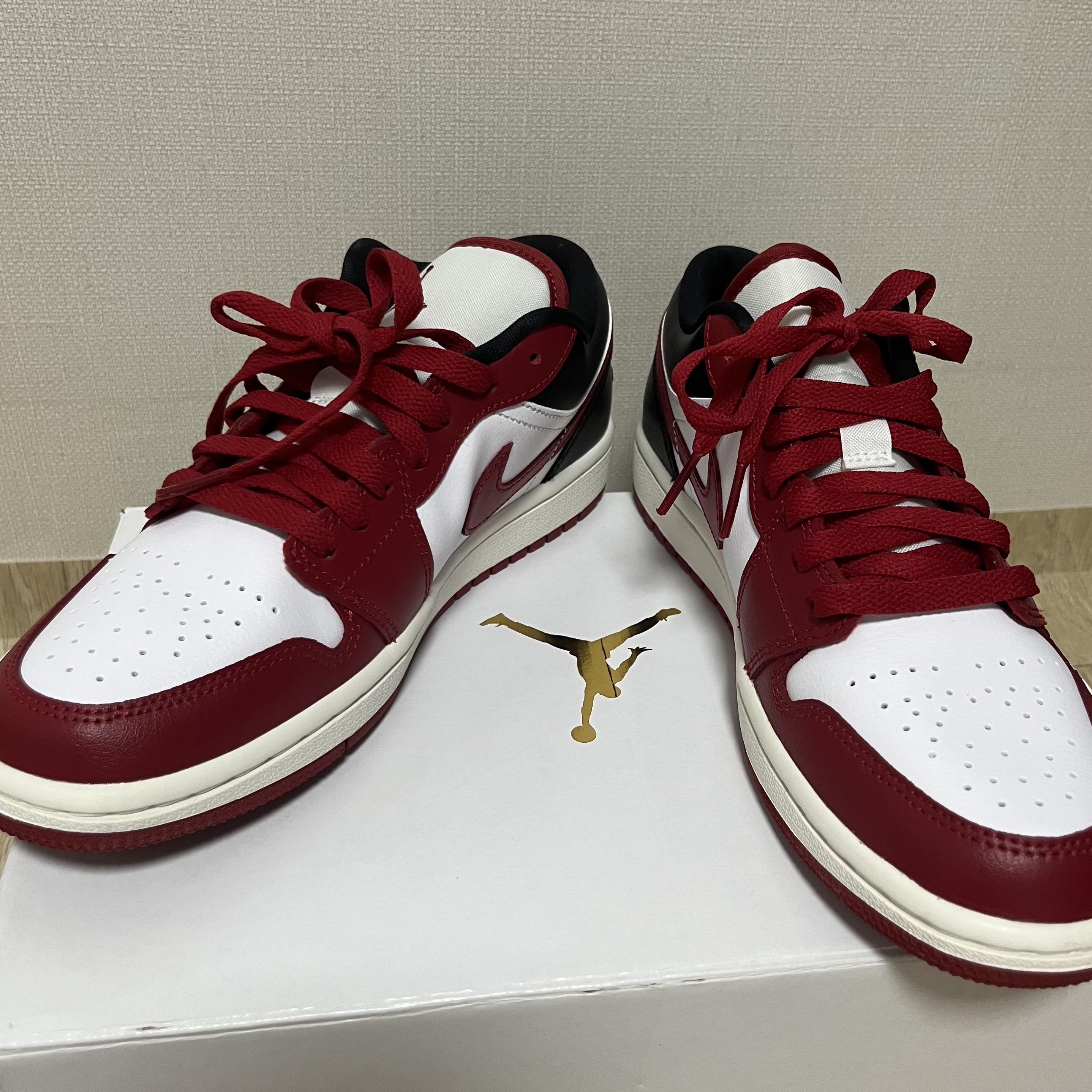 (W) Jordan 1 Low White Gym Red 착용 스타일