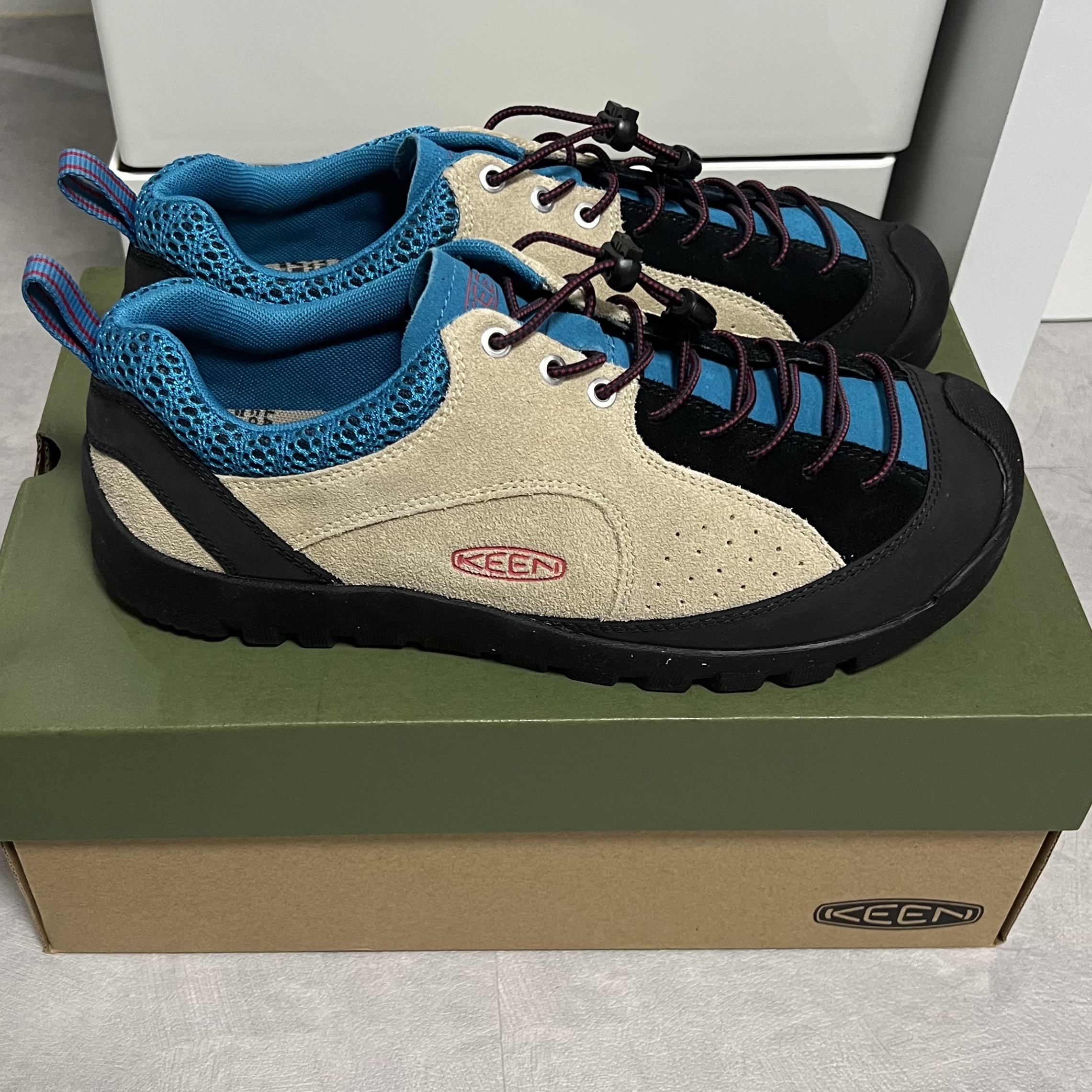 Keen Jasper Rocks SP Sneakers Beige 착용 스타일