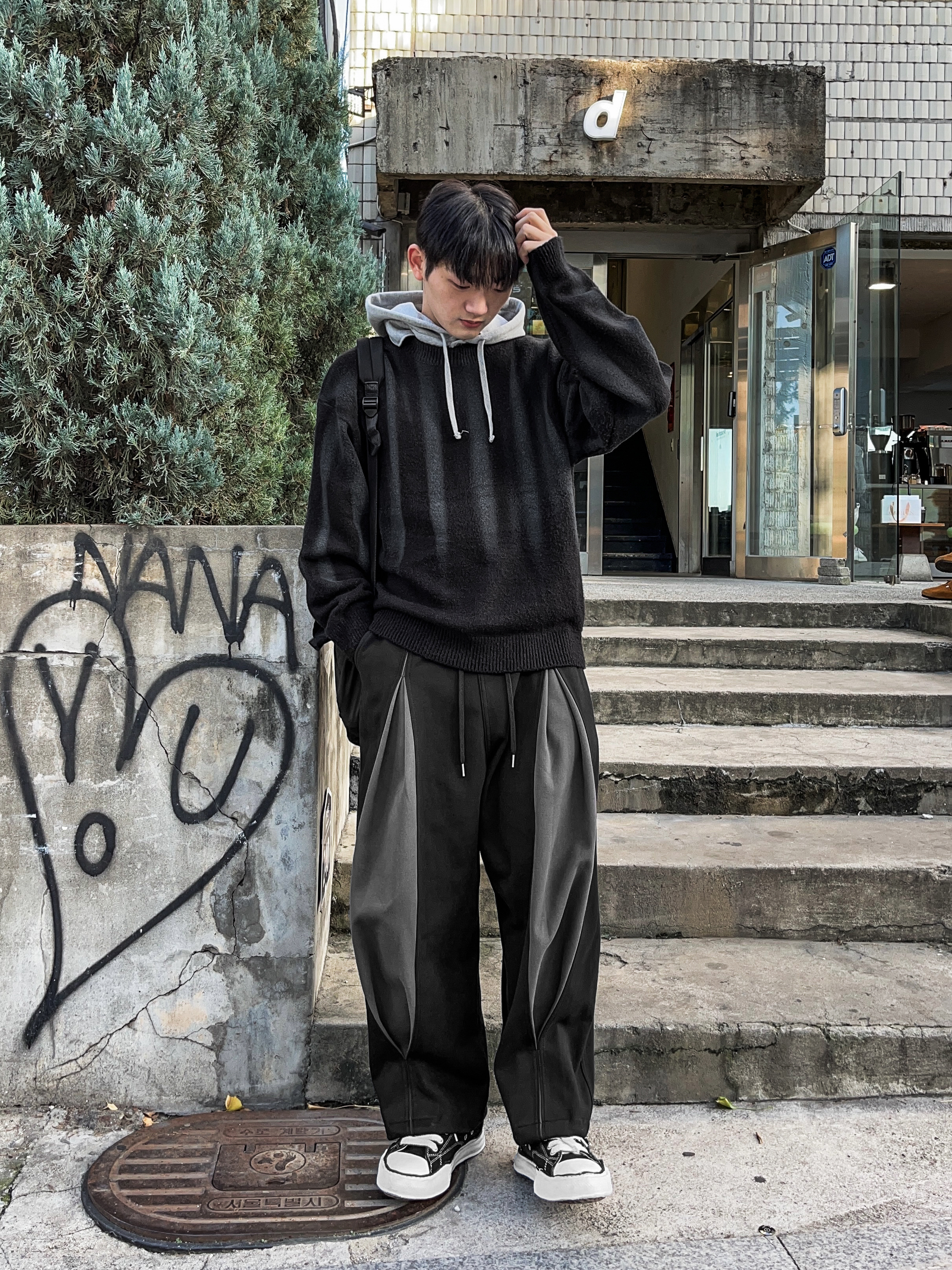 Maison Mihara Yasuhiro Peterson OG Sole Canvas Low Sneakers Black 착용 스타일 - 2