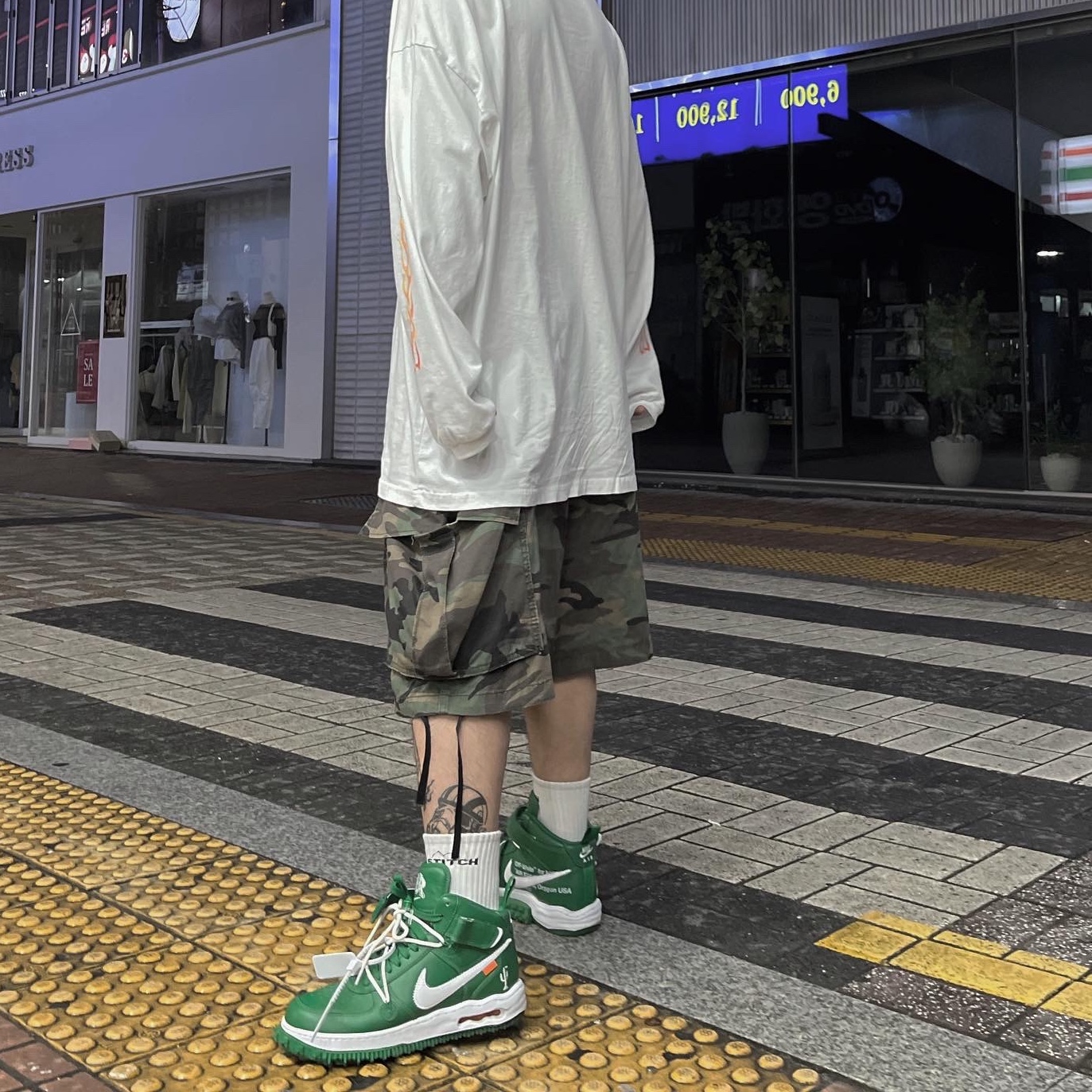 Nike x Off-White Air Force 1 Mid SP Leather Pine Green 착용 스타일 - 2