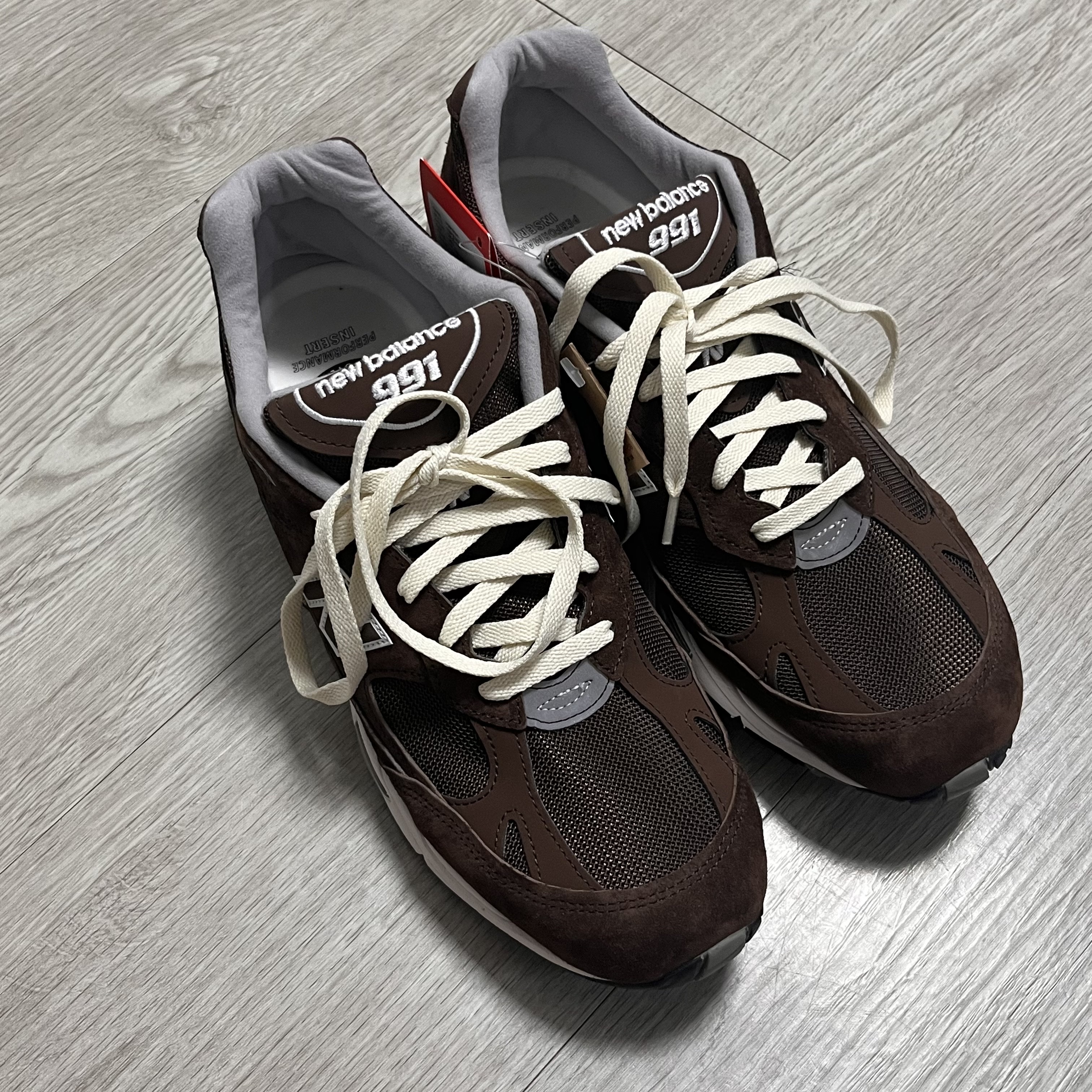 New Balance 991 Made in UK Mocha Brown 착용 스타일 - 2