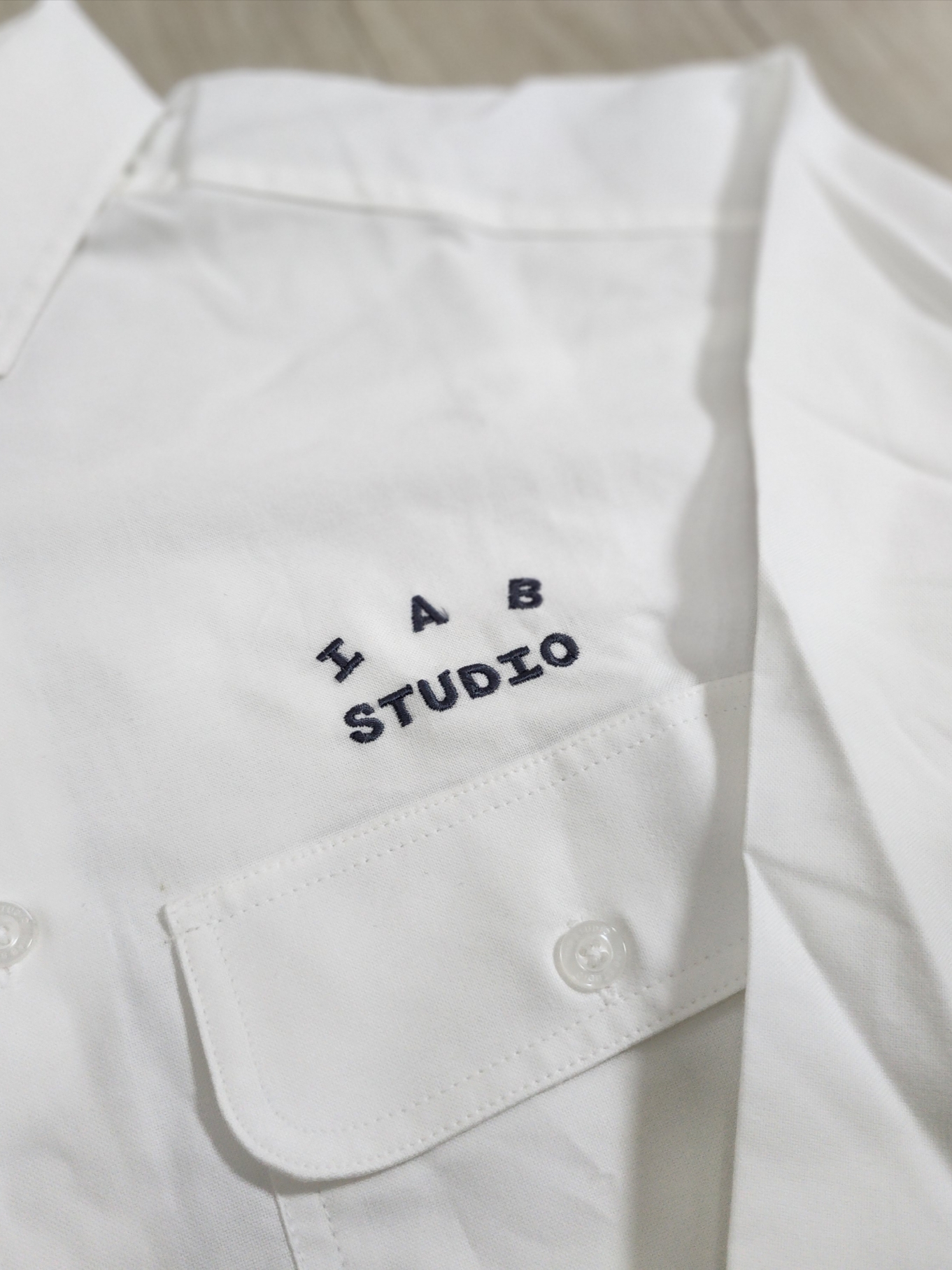 IAB Studio Work Shirt White - 23FW 착용 스타일 - 2