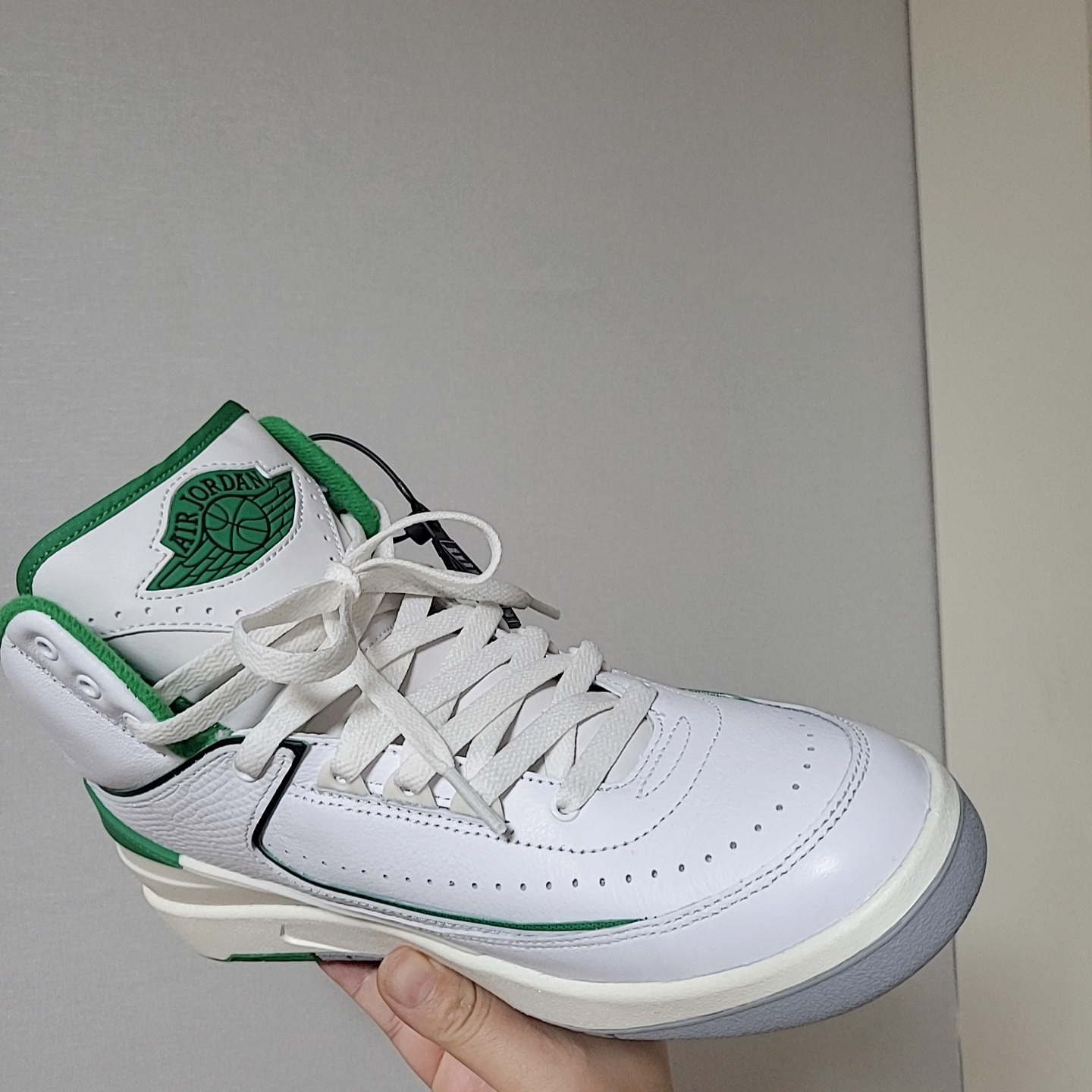 Jordan 2 Retro Lucky Green 착용 스타일